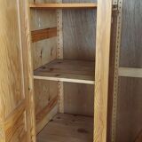 Wardrobe for children's room in pine