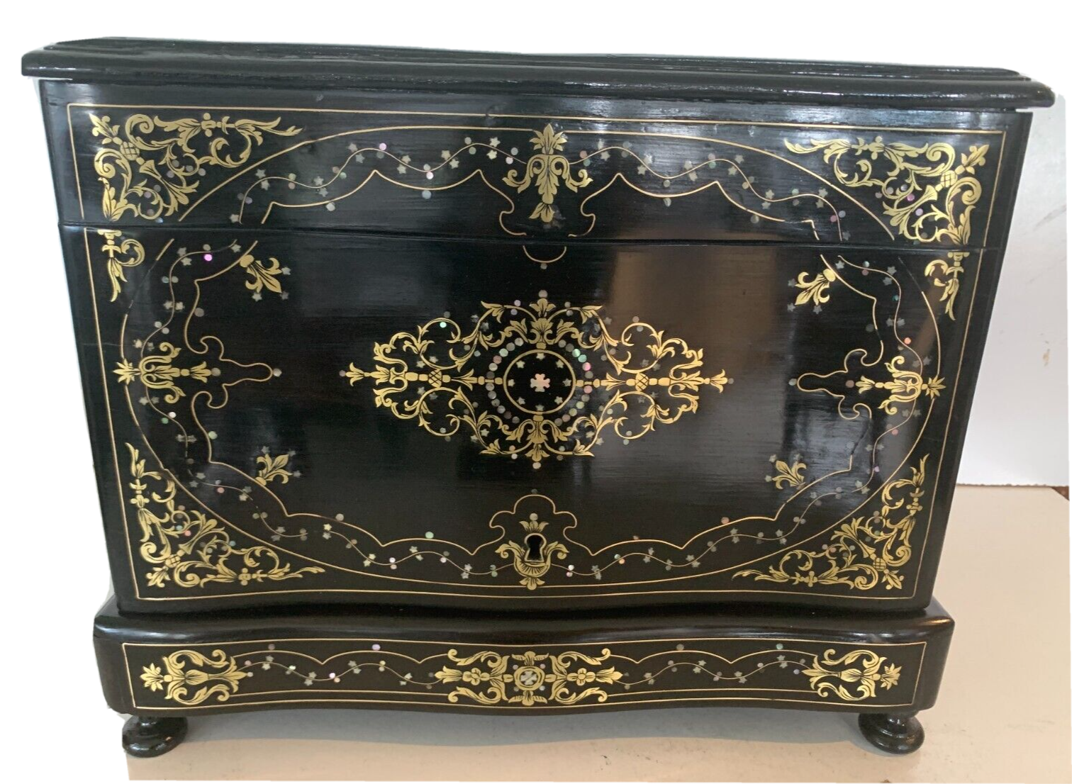 Complete liquor cellar Napoleon III Marquetry boulle Antique box