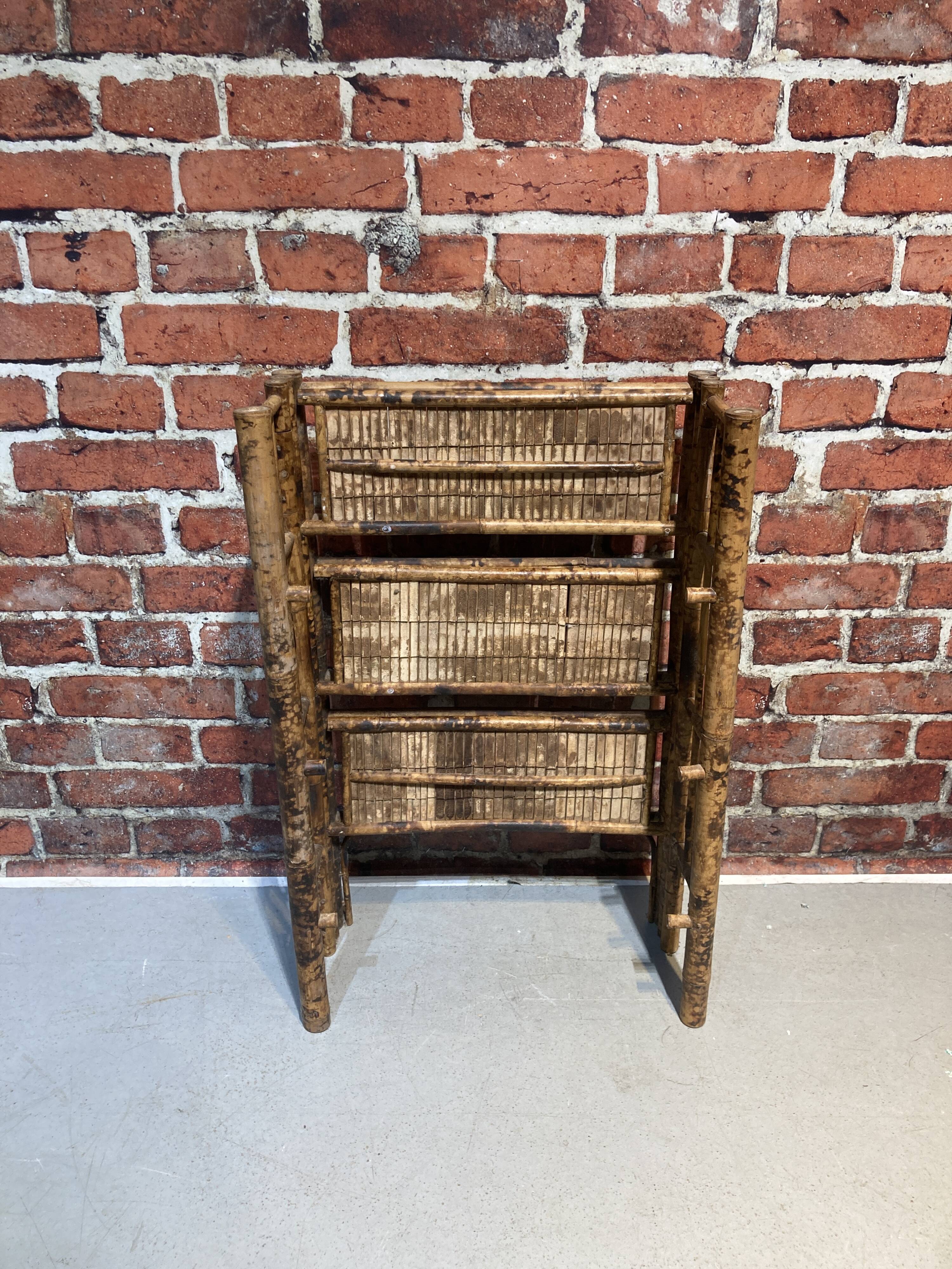 Foldable bamboo shelf