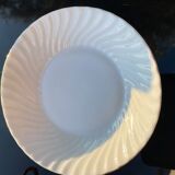 White cups with golden handle