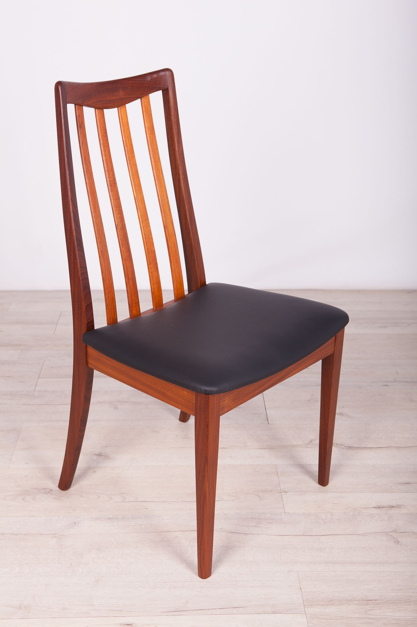 Mid Century Teak & Leather Dining Chairs by Leslie Dandy for G-Plan, 1960