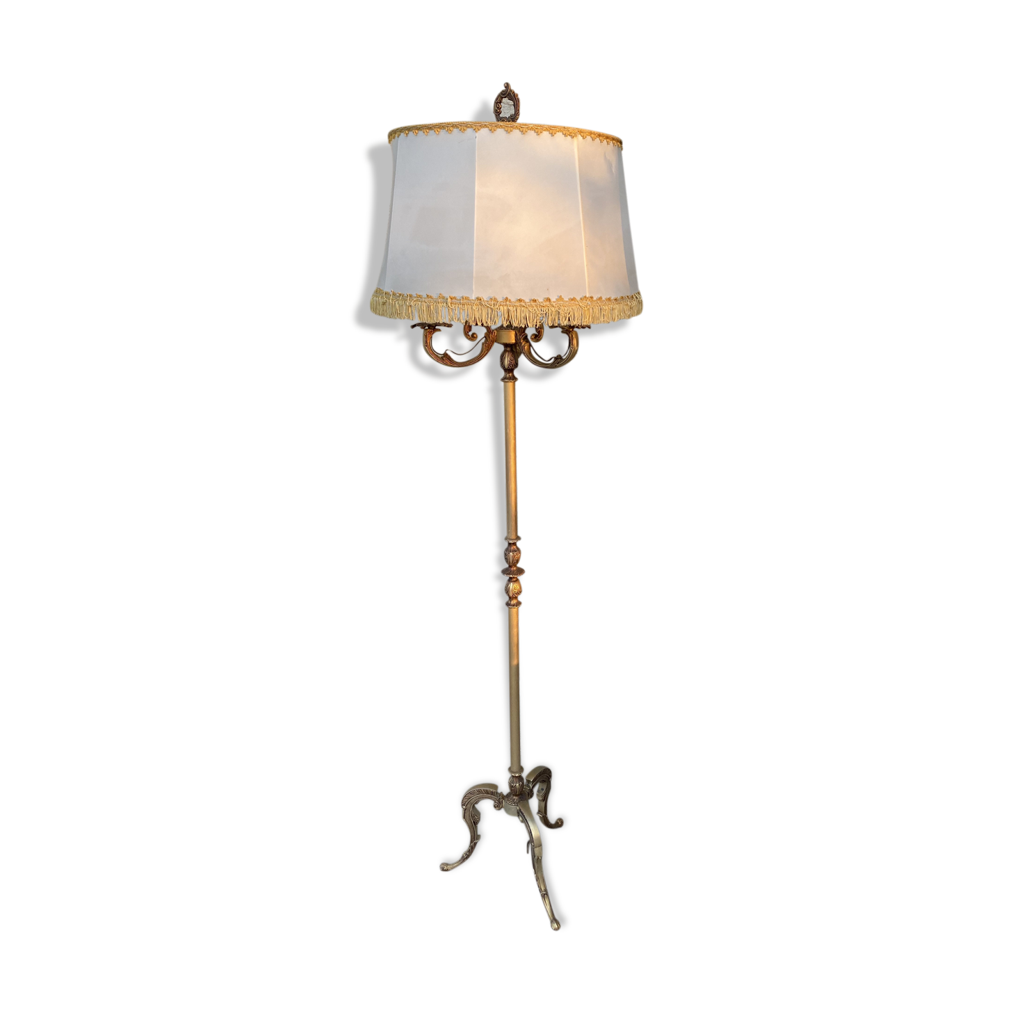 Louis XV style gilded bronze lampfloor, 1960s