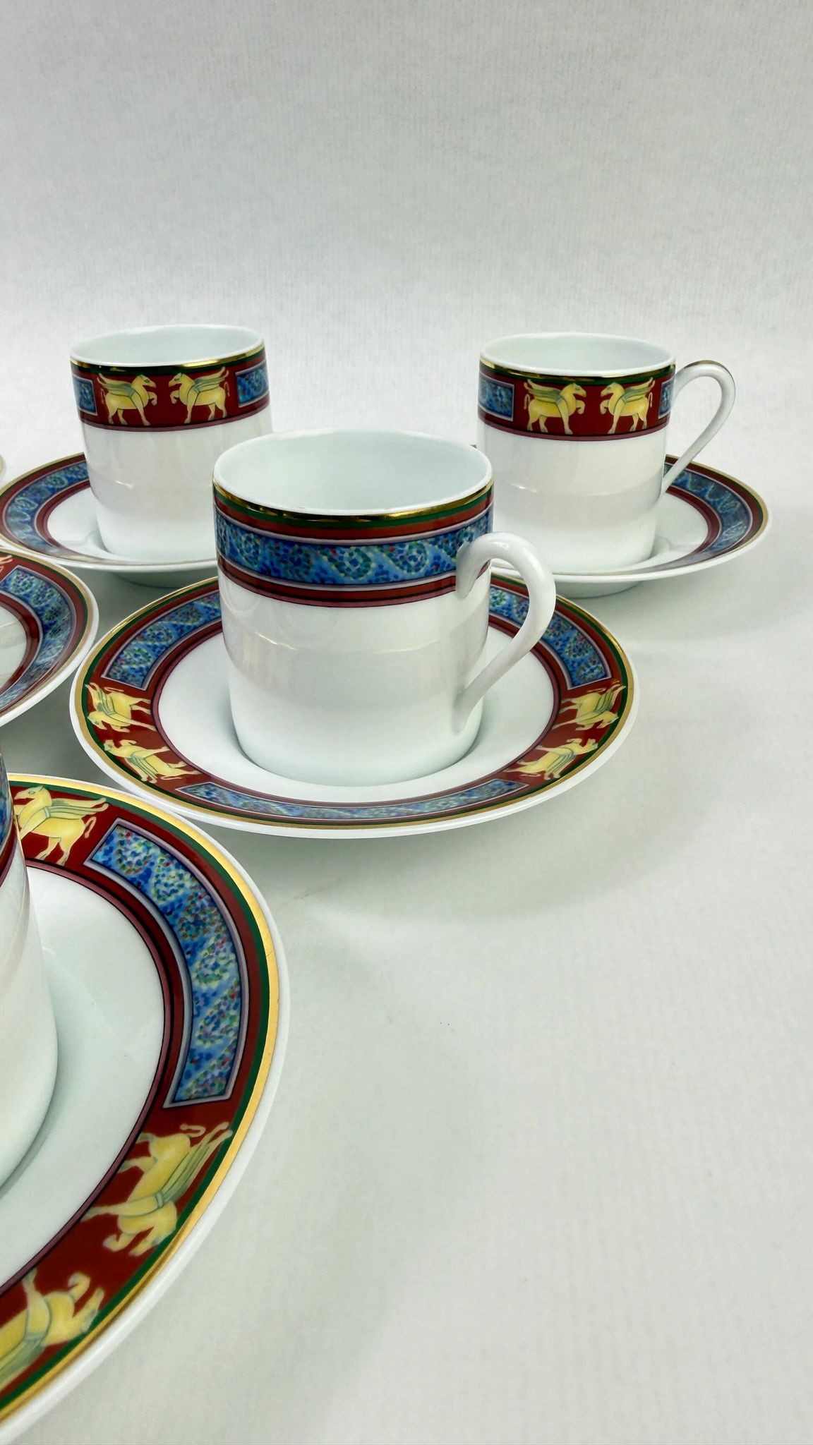 Raynaud Limoges — Six porcelain coffee cups, Pégase model