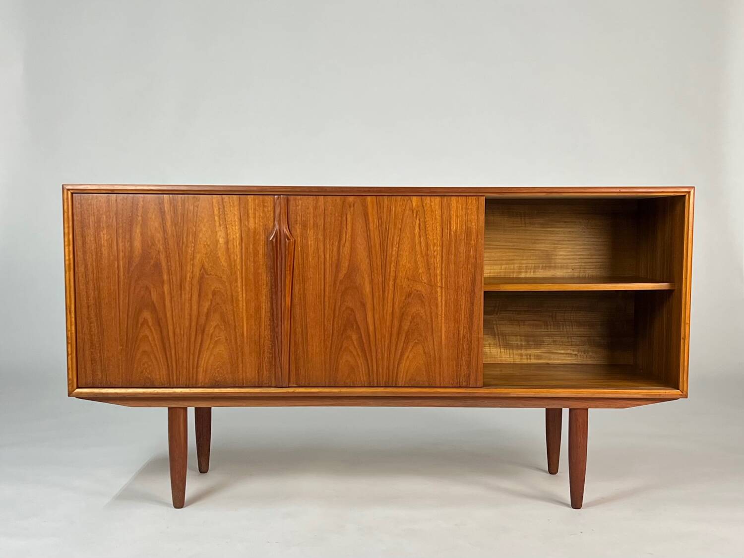 Buffet en teck Axel Christensen ACO design danois vintage des années 60