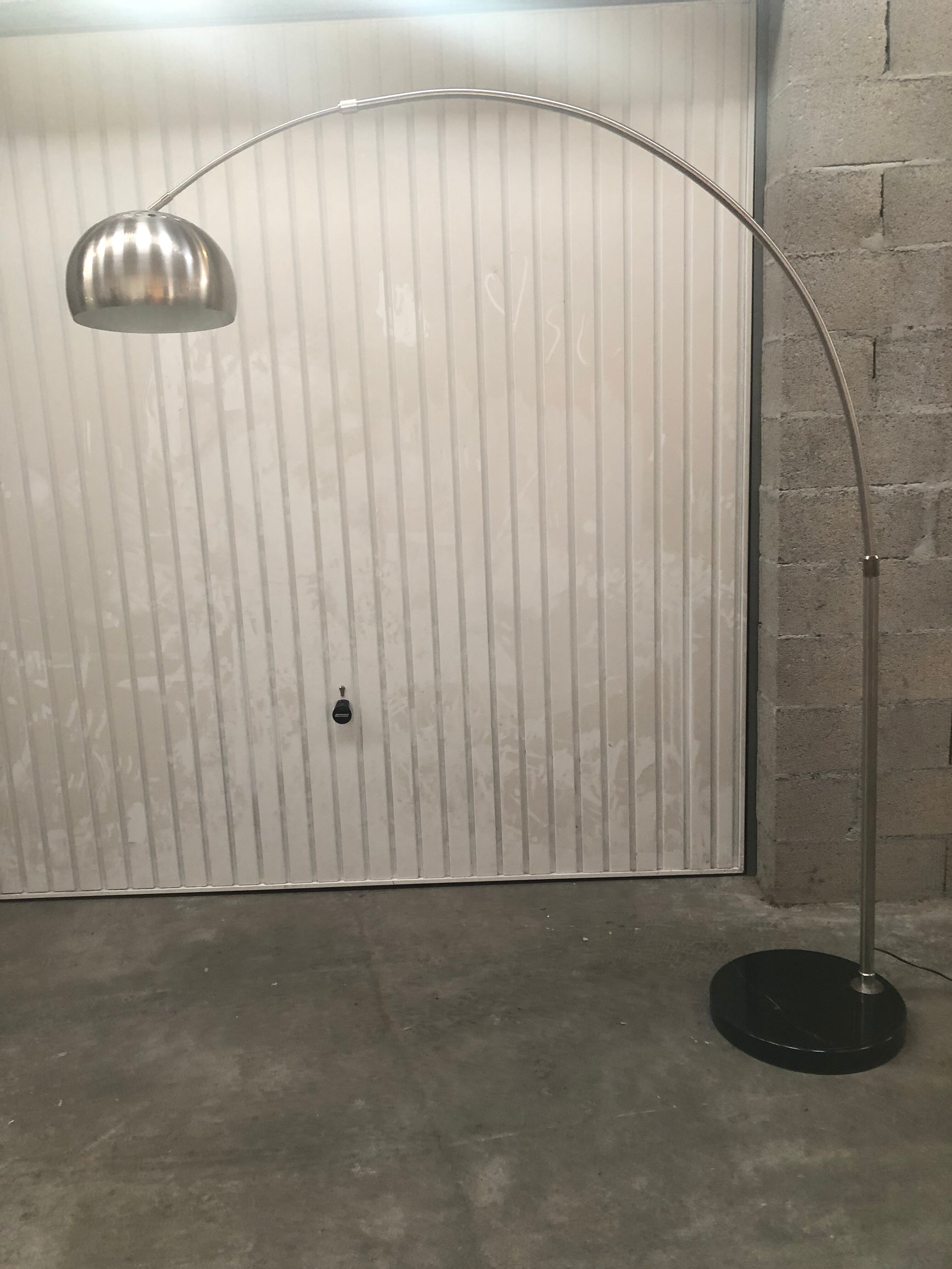 arc floor lamp of the 80s chrome