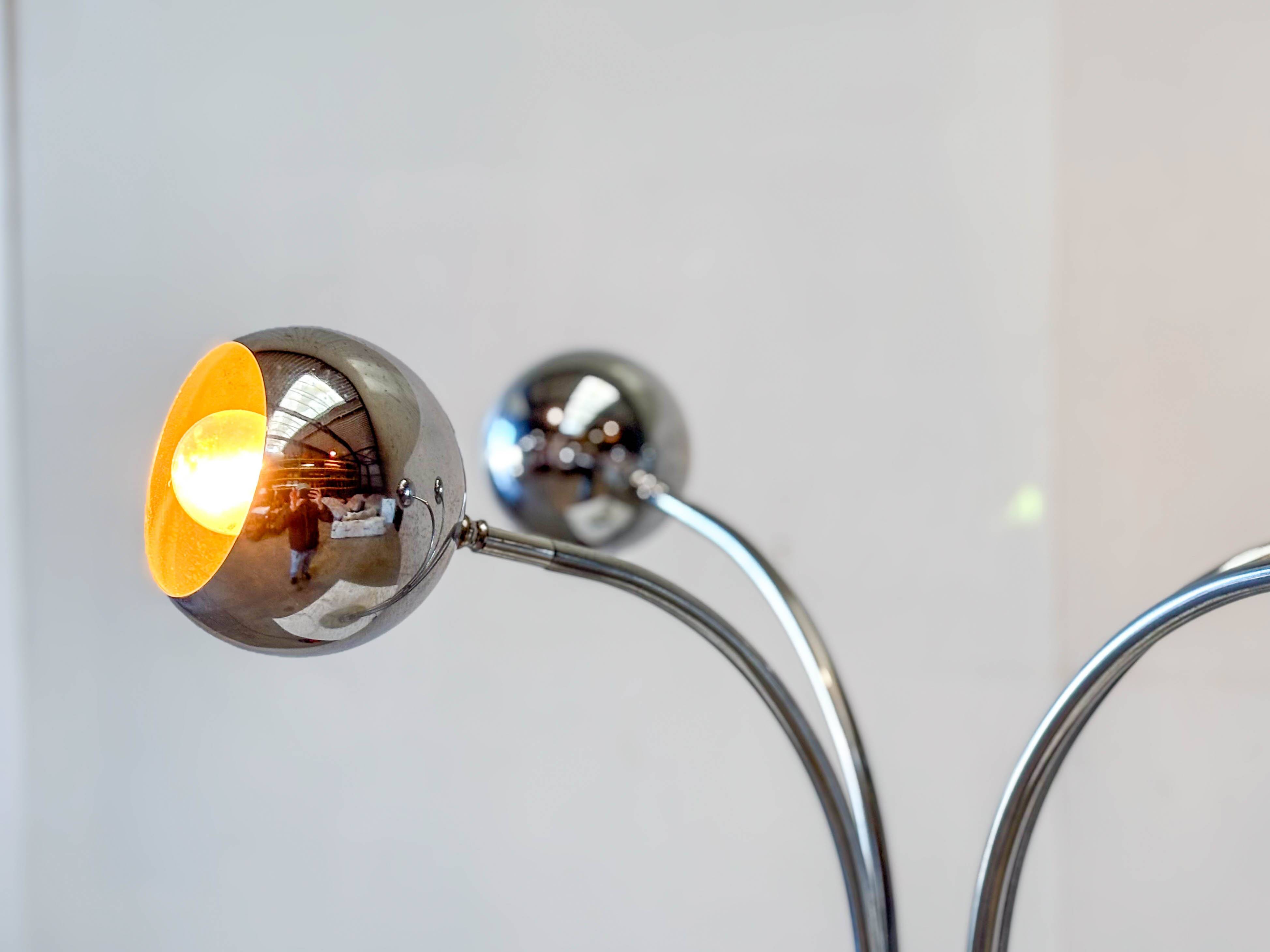 Sculptural Italian table or floor lamp