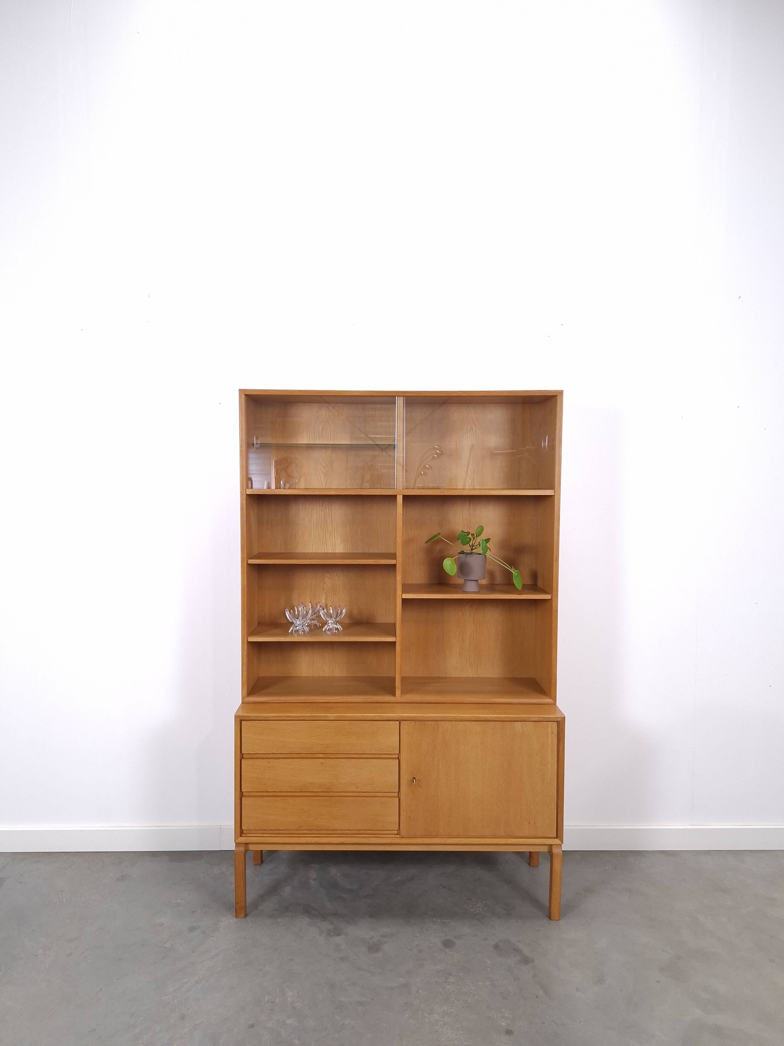 Ikea Grabinski boekenkast met lades