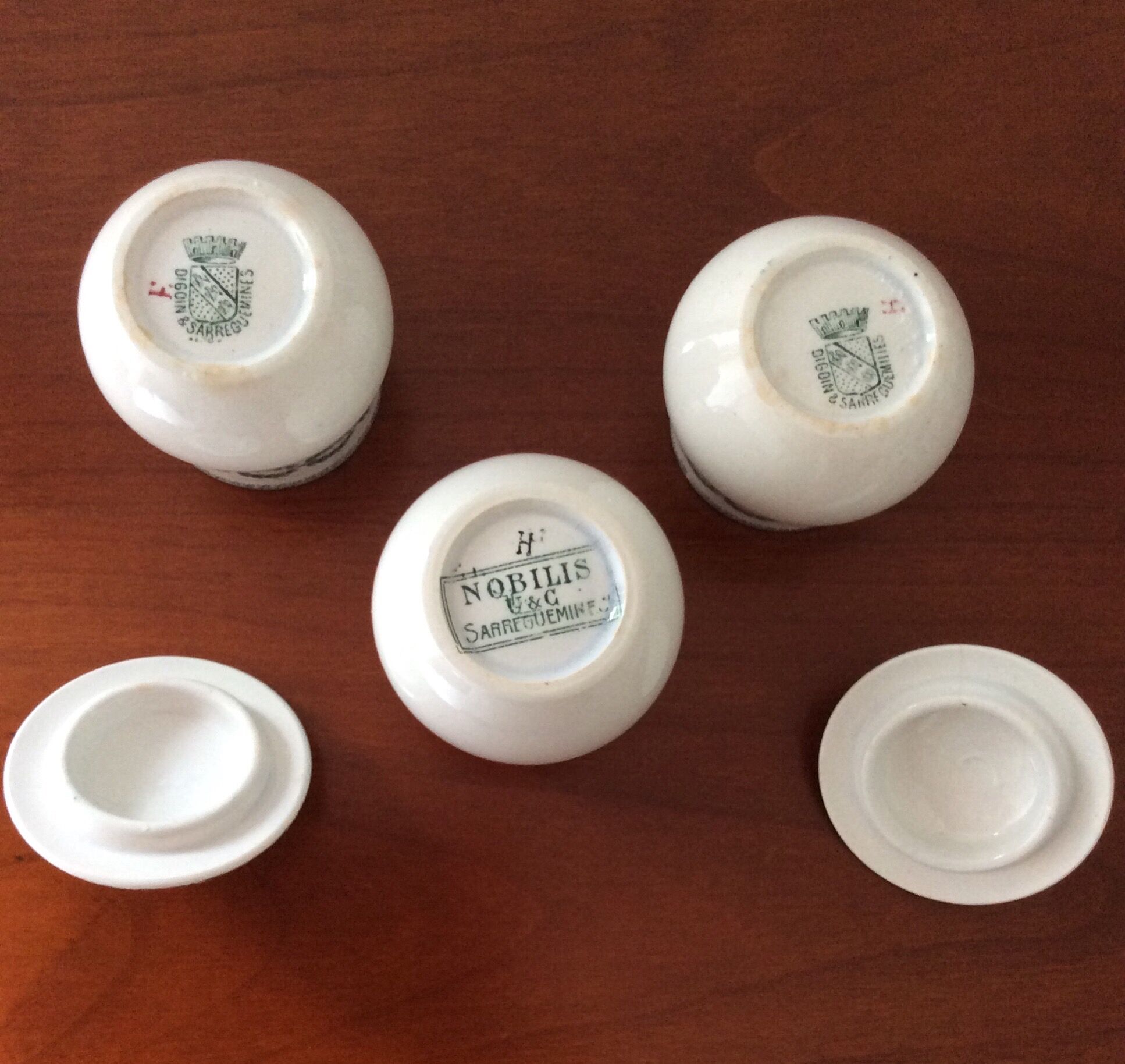 Lot of 3 small pots including 2 with lids DIGOIN Sarregumines Nobilis 1900