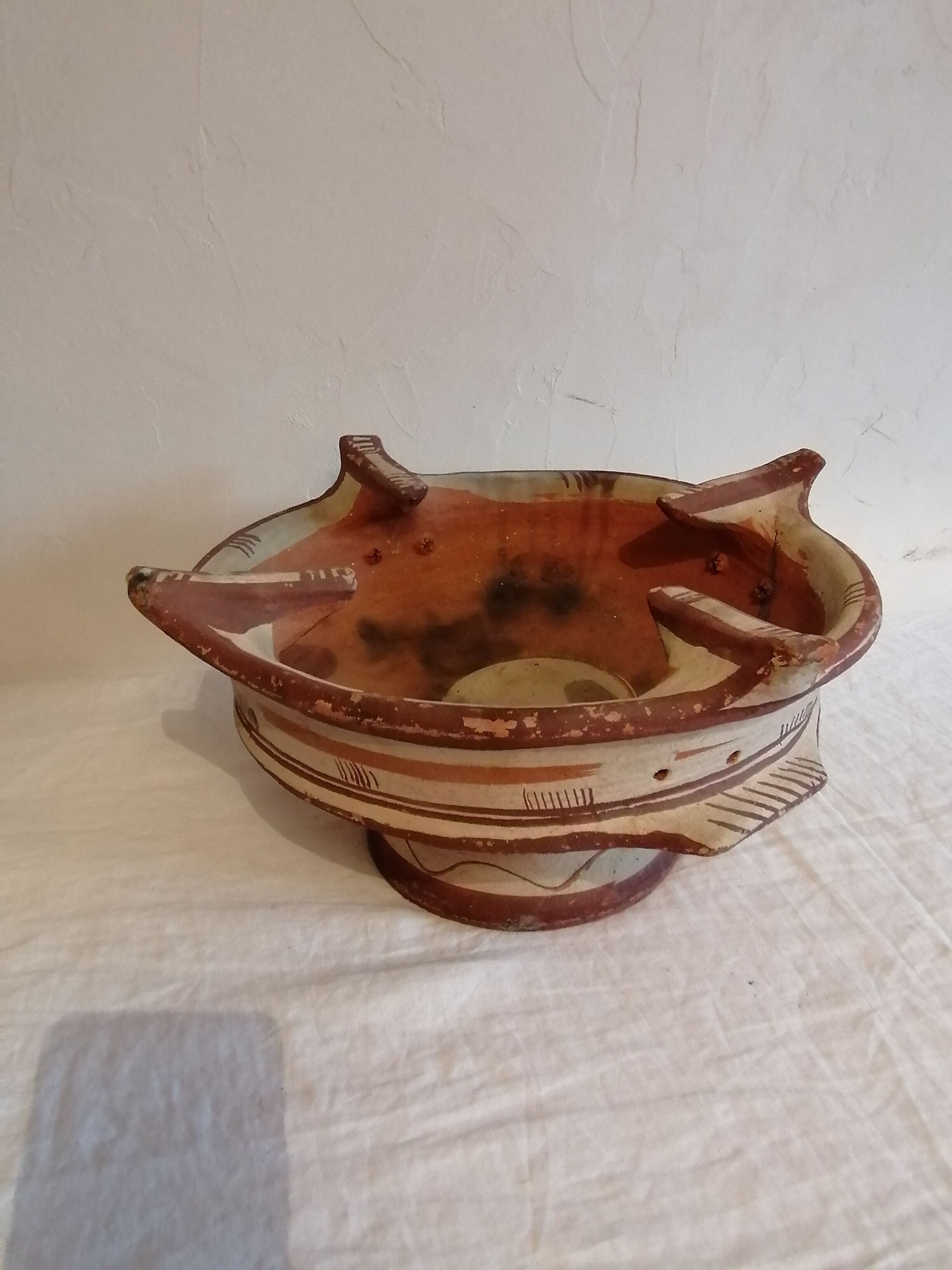 Pot cover, vase holder. Berber terracotta from the 50s.