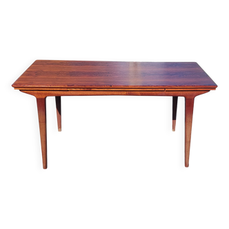 Vintage Scandinavian dining table with extensions