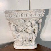 Reconstituted stone capital
