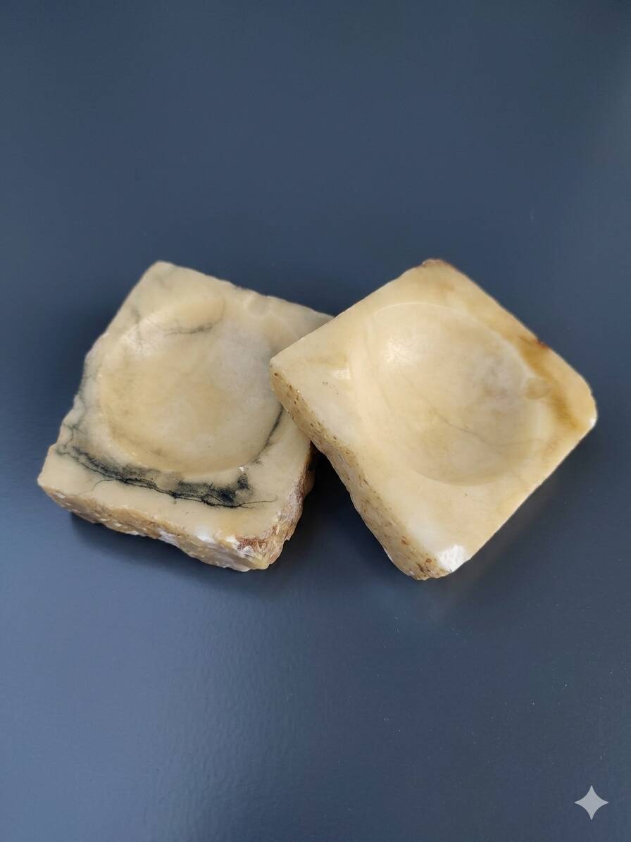 Pair of vintage ashtrays in genuine alabaster