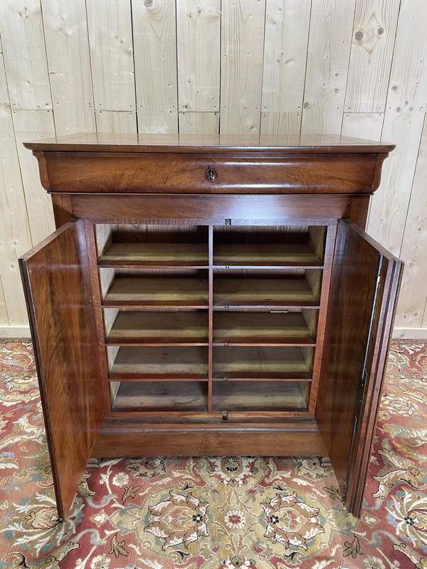 Buffet époque Louis Philippe - Cartonnier en noyer