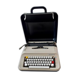 Underwood 319 typewriter