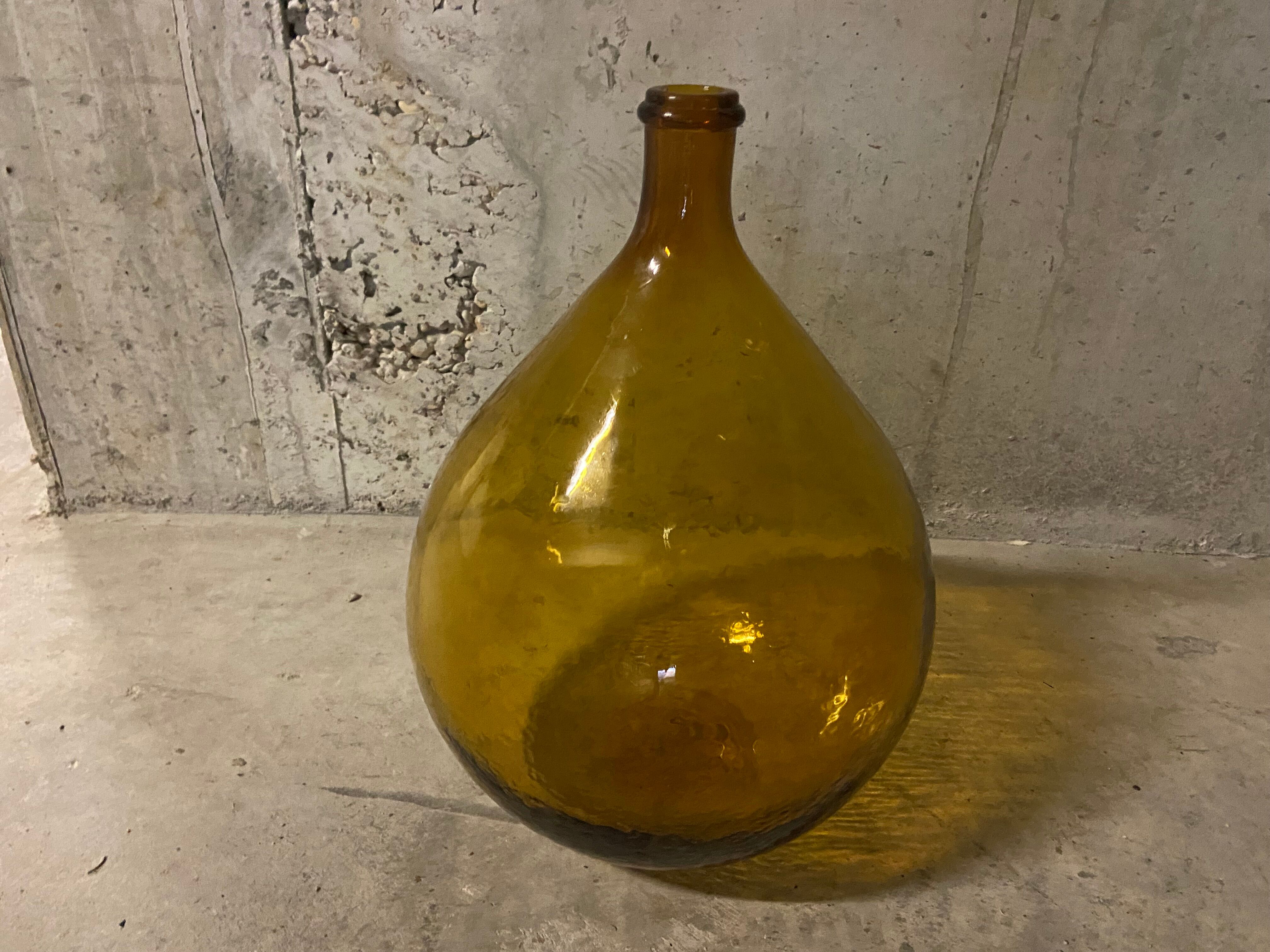 Amber demijohn