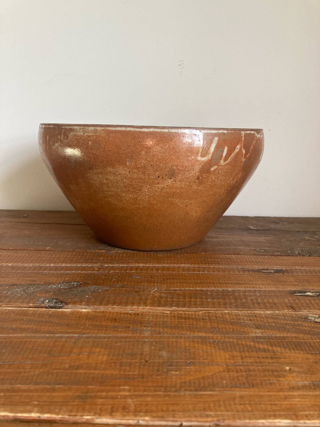 Stoneware salad bowl