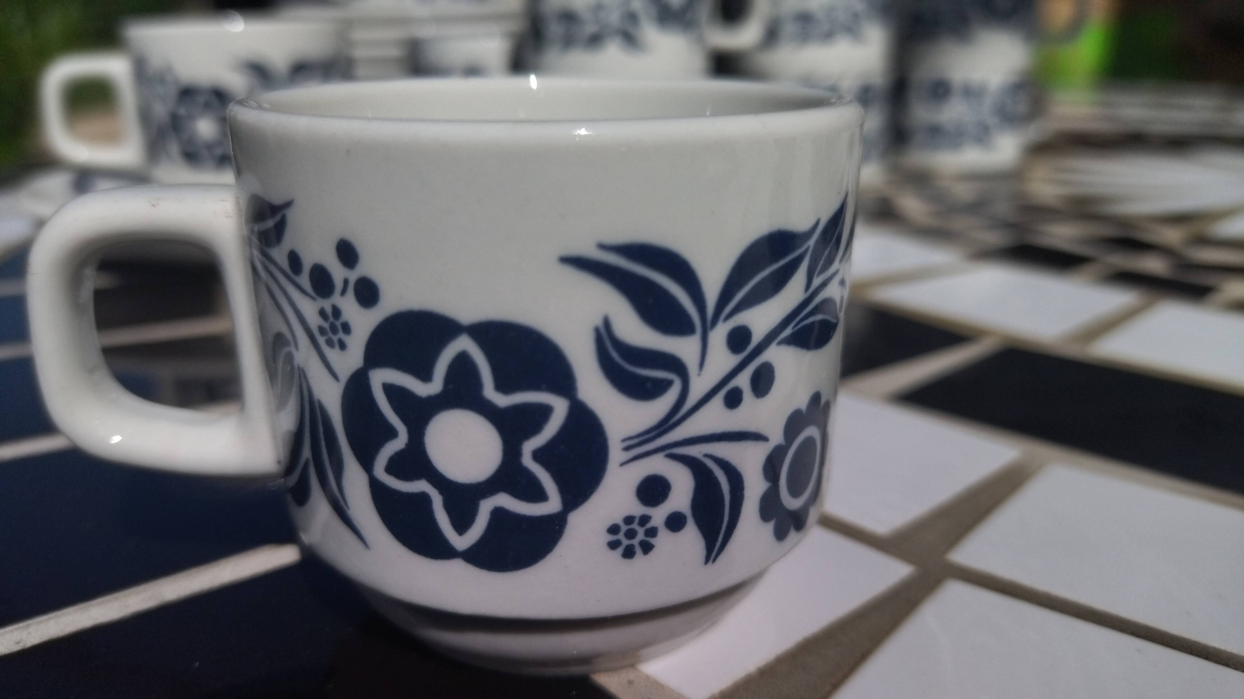 Espresso bar coffee cups set of 16 and 8 saucers