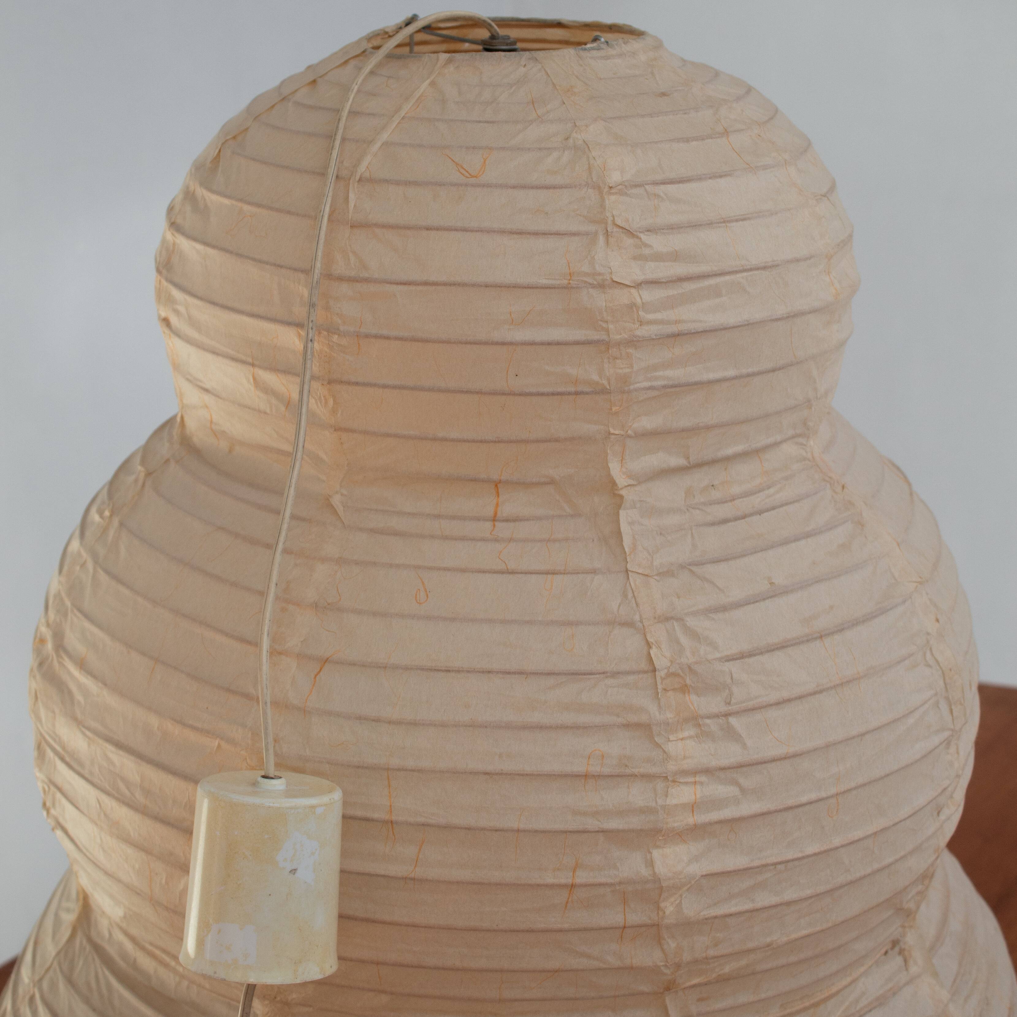 Vintage paper suspension