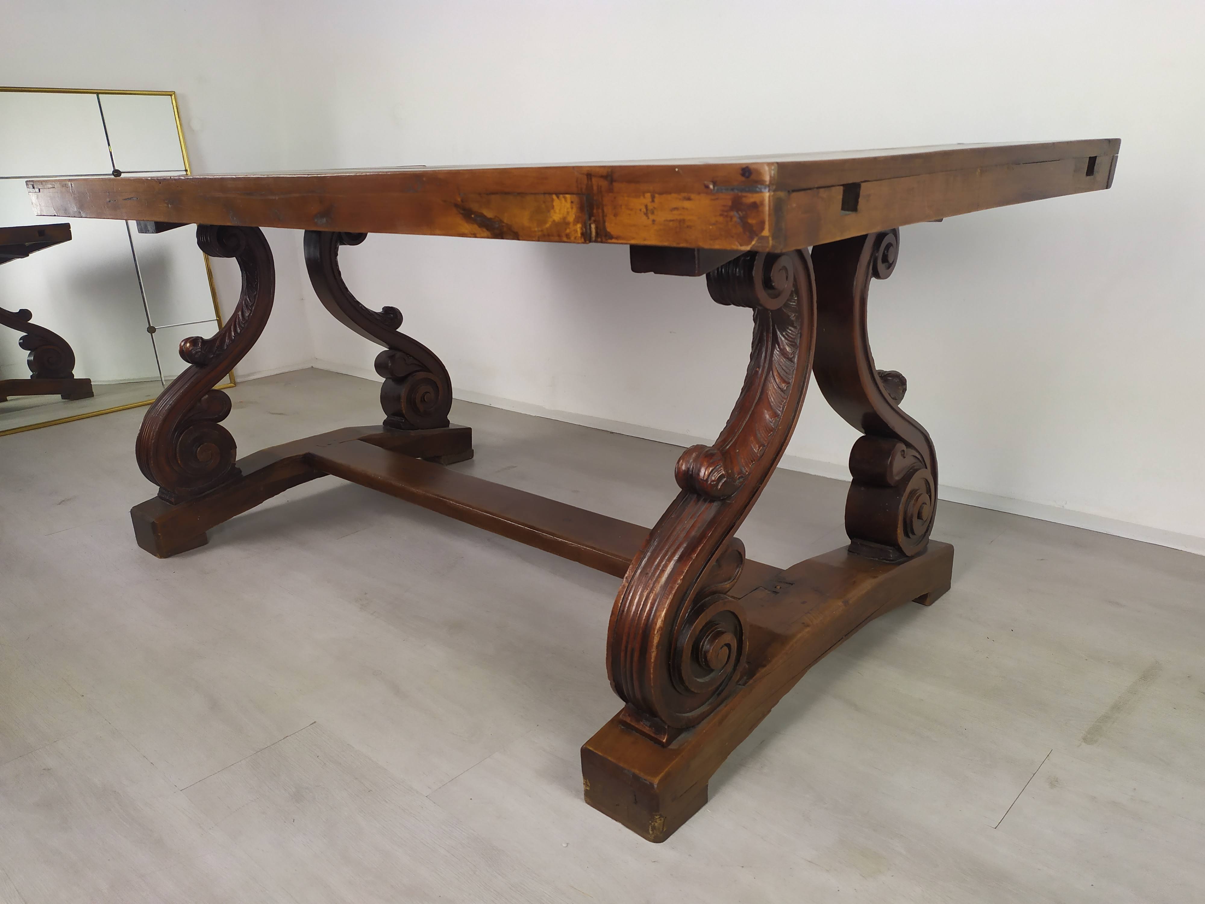 Spanish renaissance table