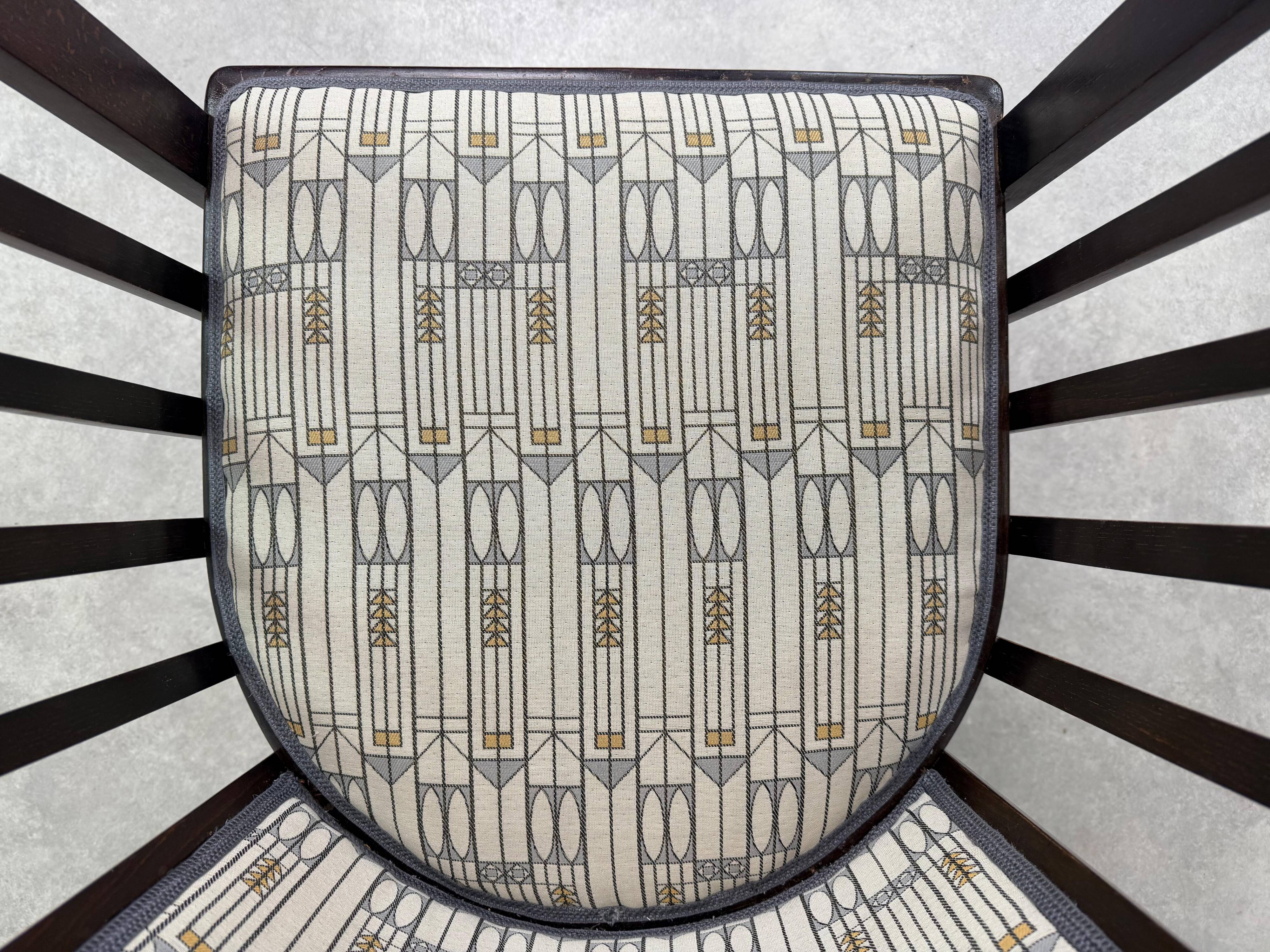 Fledermaus armchair no. 423 by Josef Hoffmann