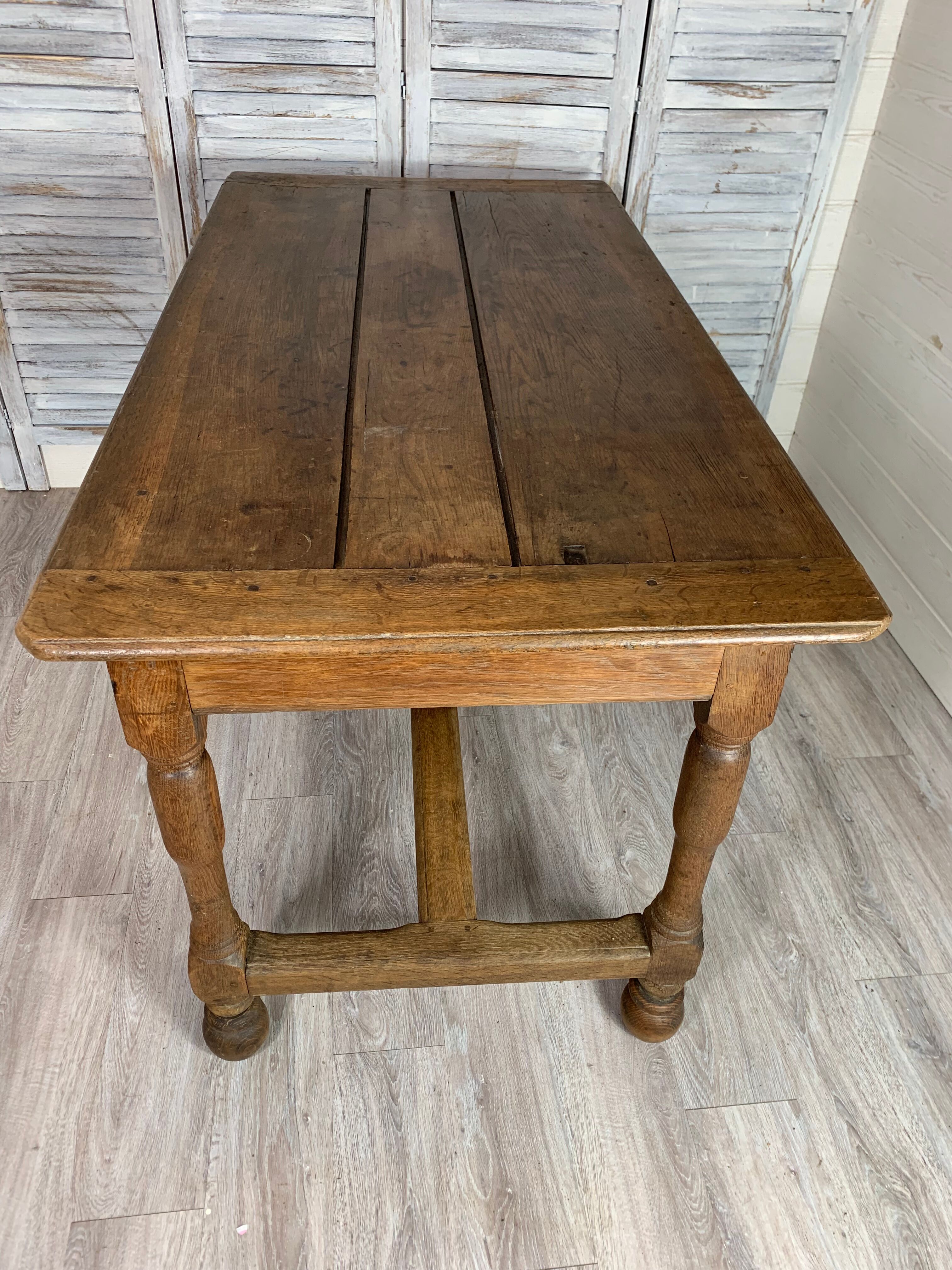 Table de ferme ancienne en chêne