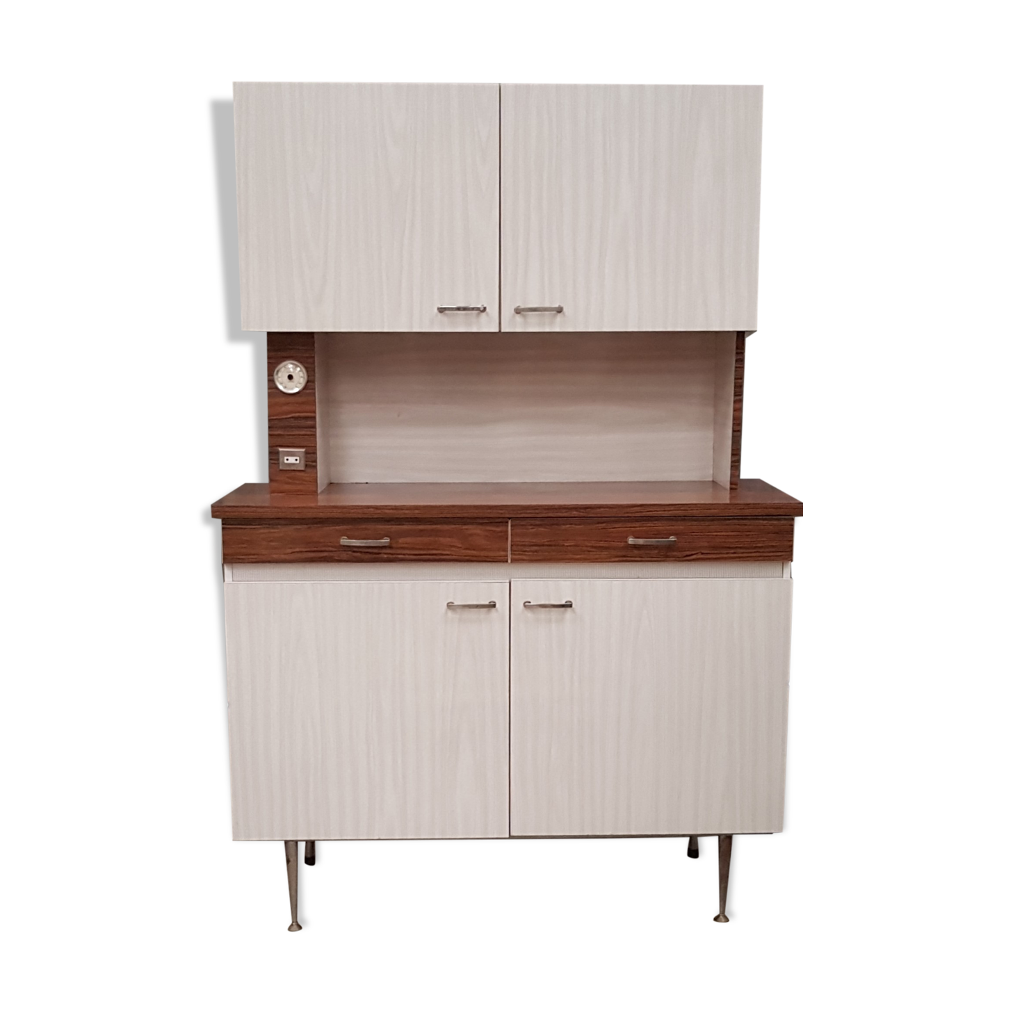 Kitchen furniture in formica