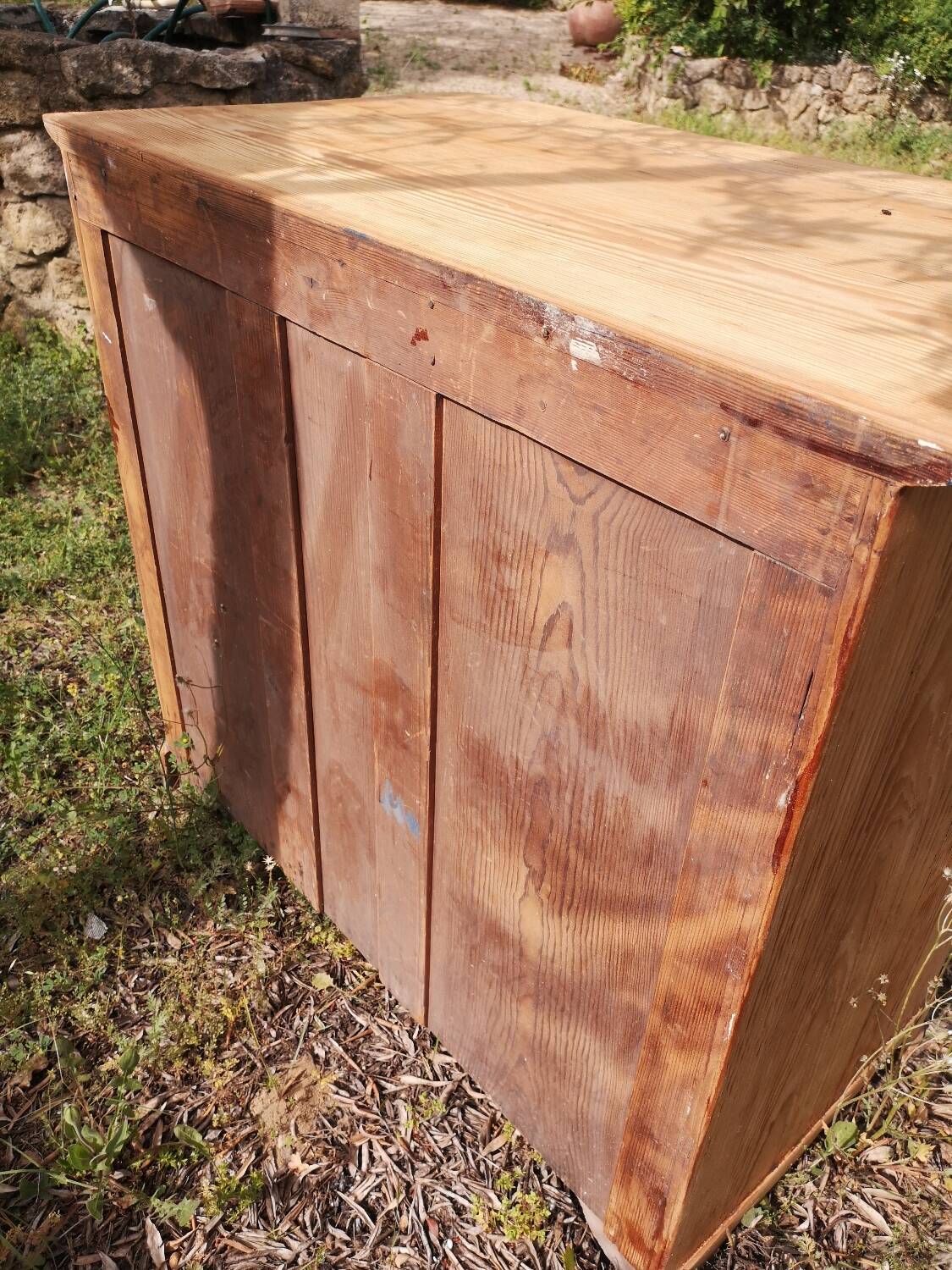 4-drawer pine chest of drawers