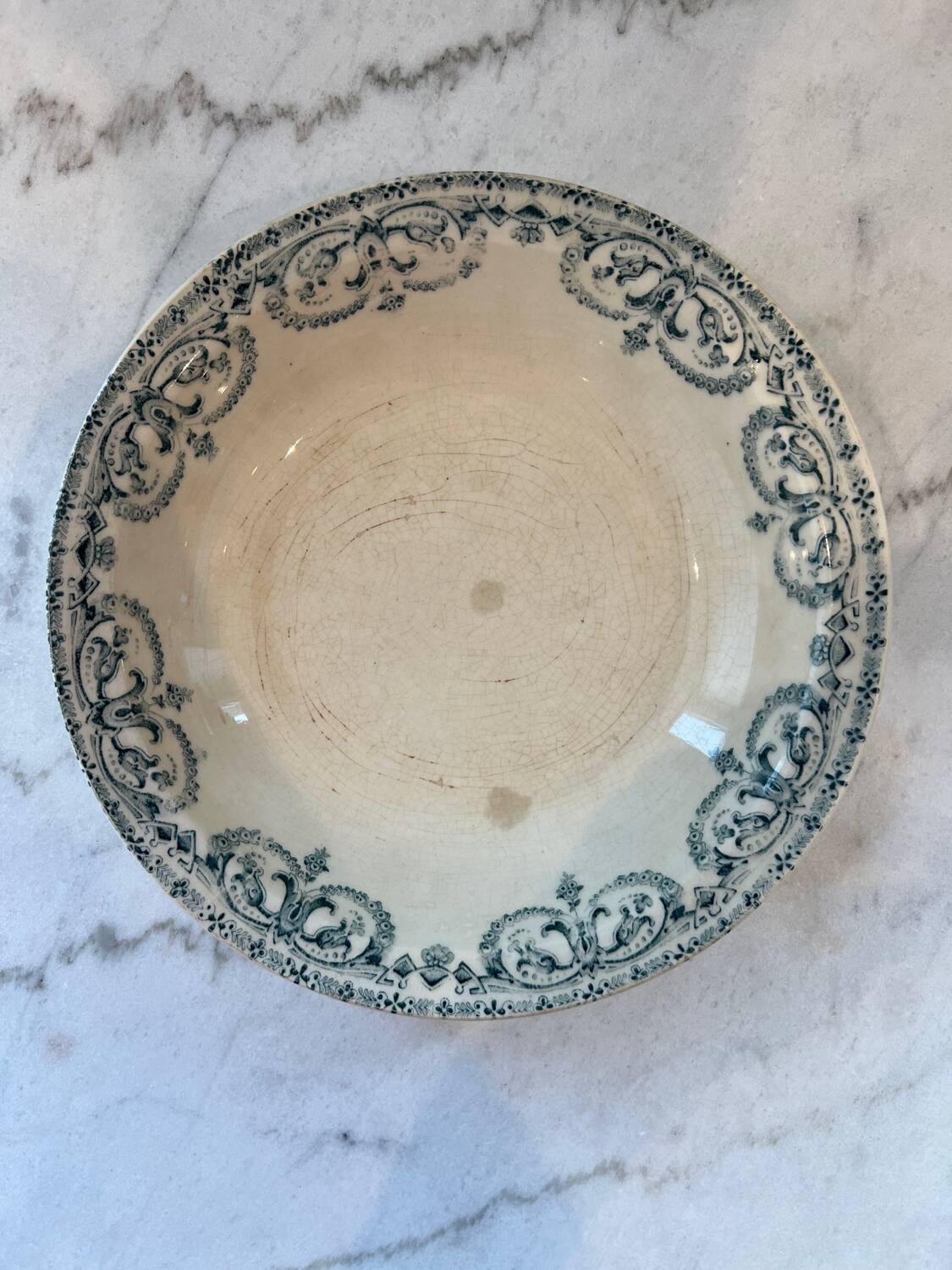 Iron earth planter presentation dish