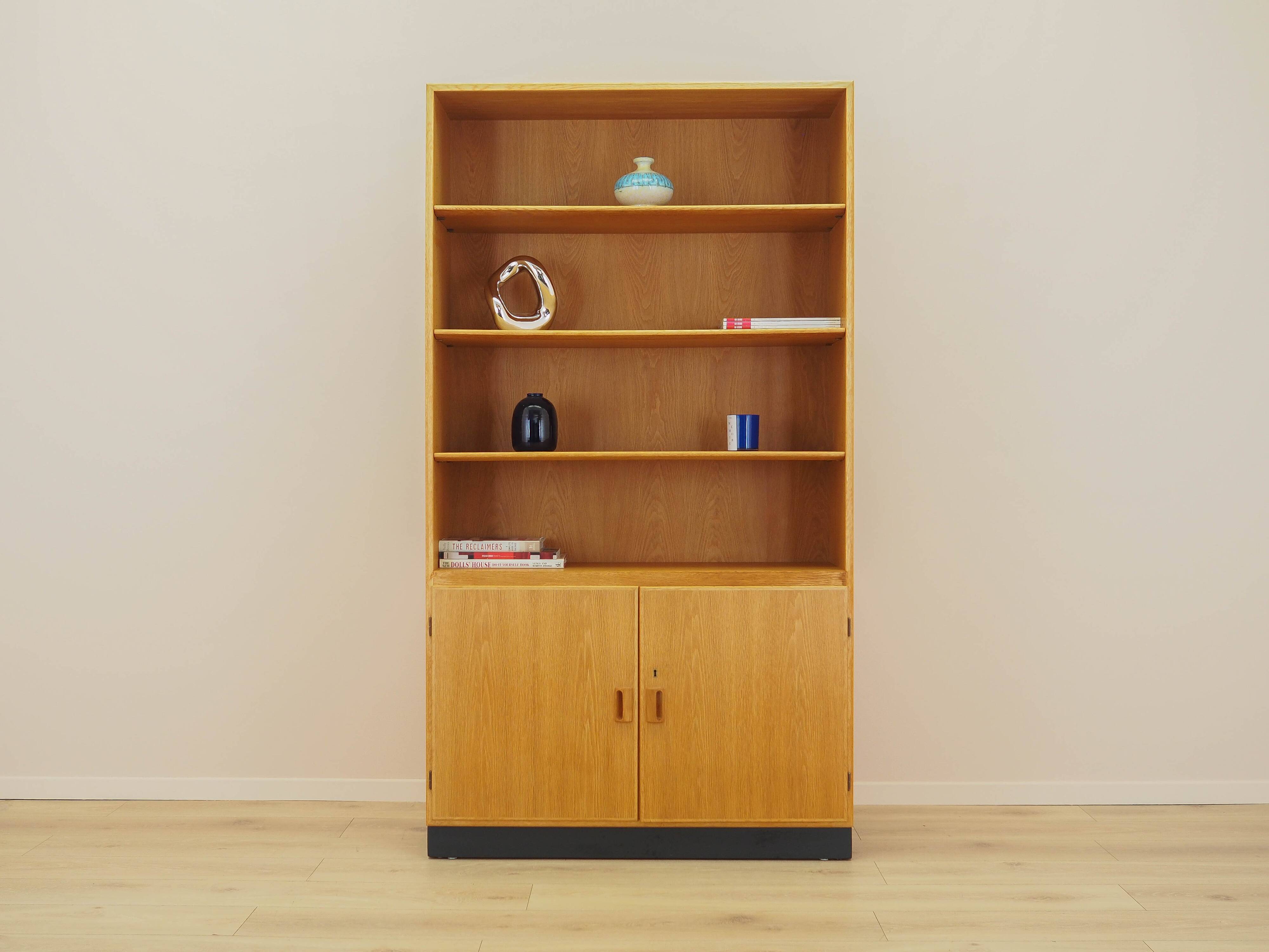 Ash wood bookcase, Danish design, 1960s, designer: Børge Mogensen