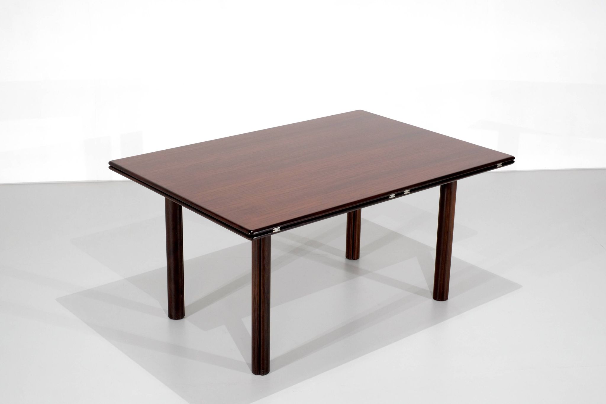 Dining table model "Nibay" by Afra and Tobia Scarpa for Gavina, Italy.