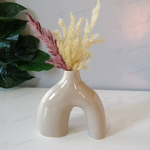 Ceramic decorative vase