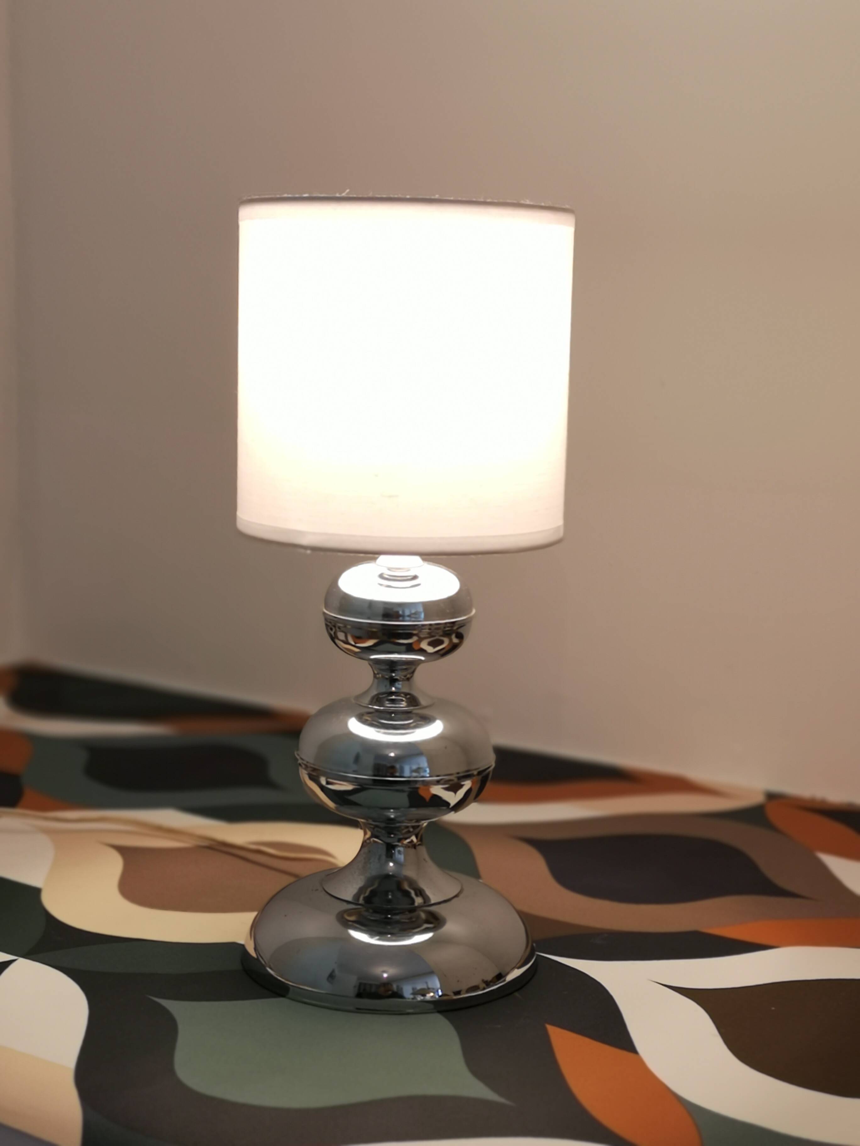 Space age '70 chrome lamp