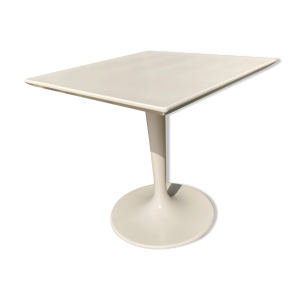 Table carrée pied tulipe années