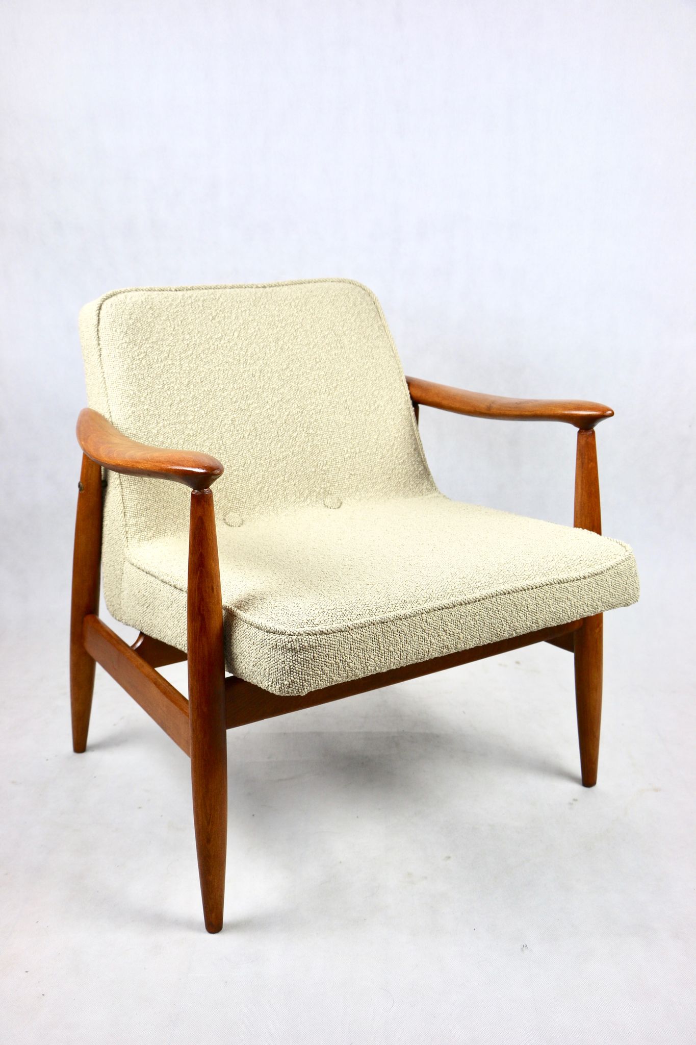 GFM 300-202 armchair in beige boucle by J Kedziorek 1970s