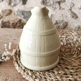 Pichet Tonneau Vintage, Barbotine blanc cassé