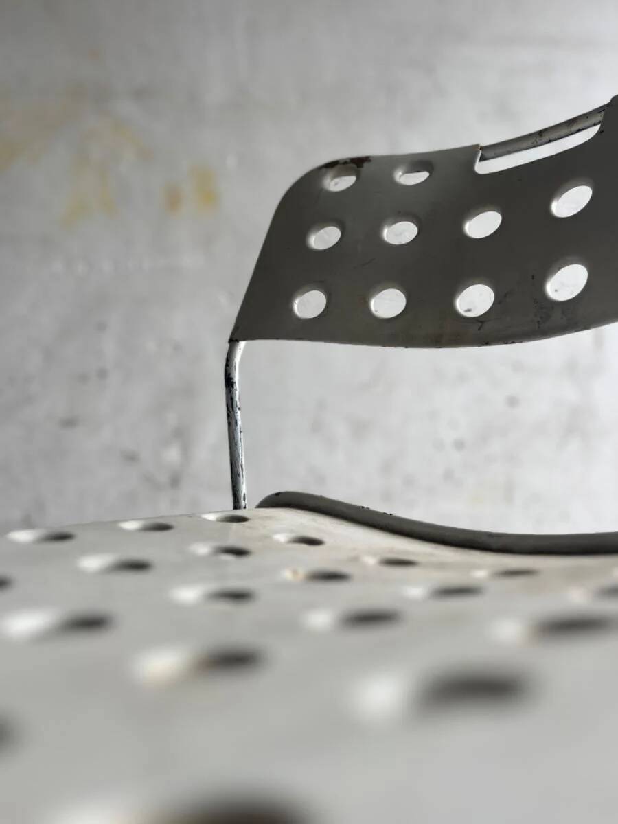 White Lacquered Steel Omstak Chair by Rodney Kinsman for Bieffeplast (1971) Industrial Sled Base