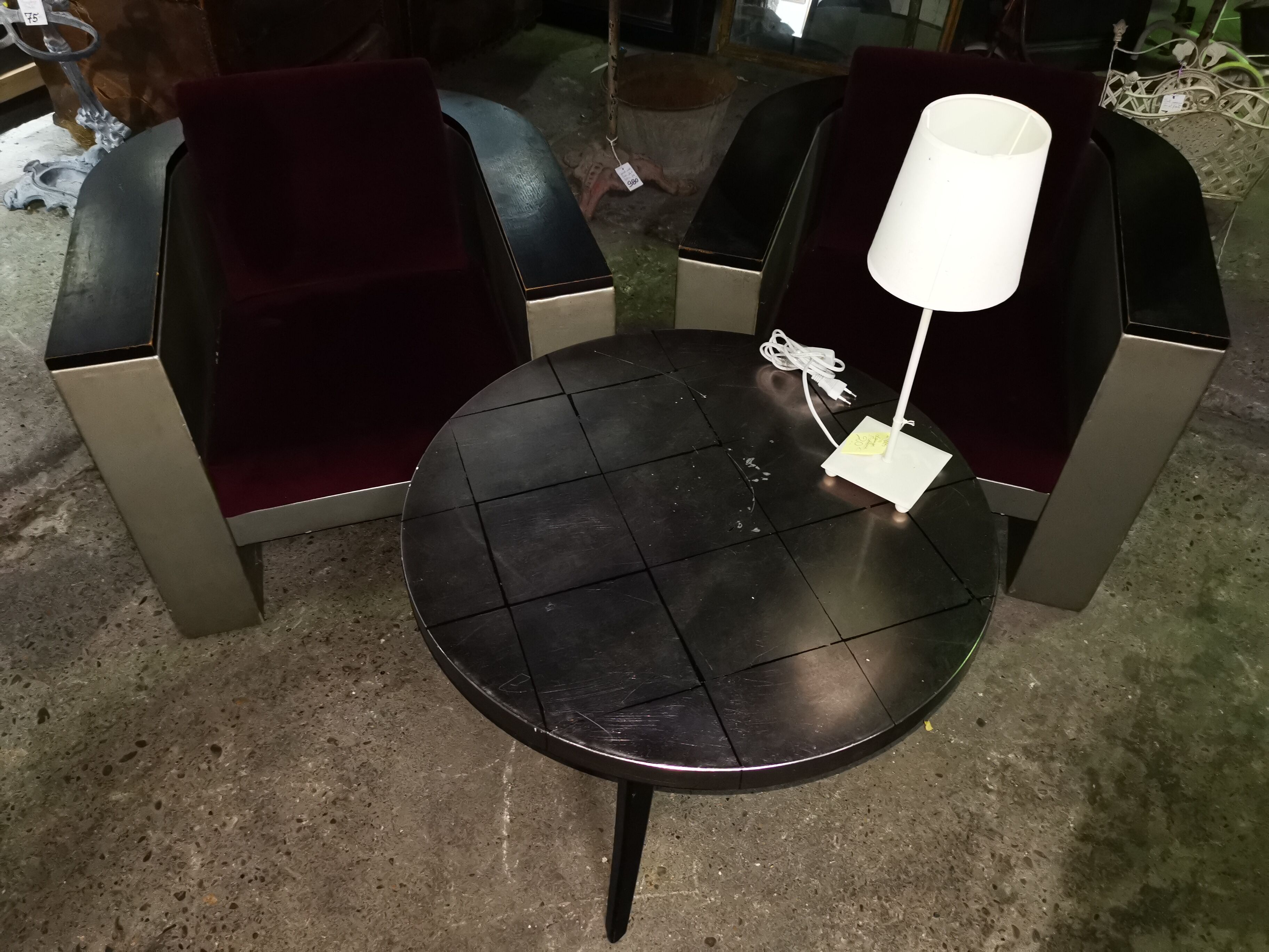 Set f 2 vintage club chairs and table