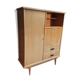 Wardrobe secretary