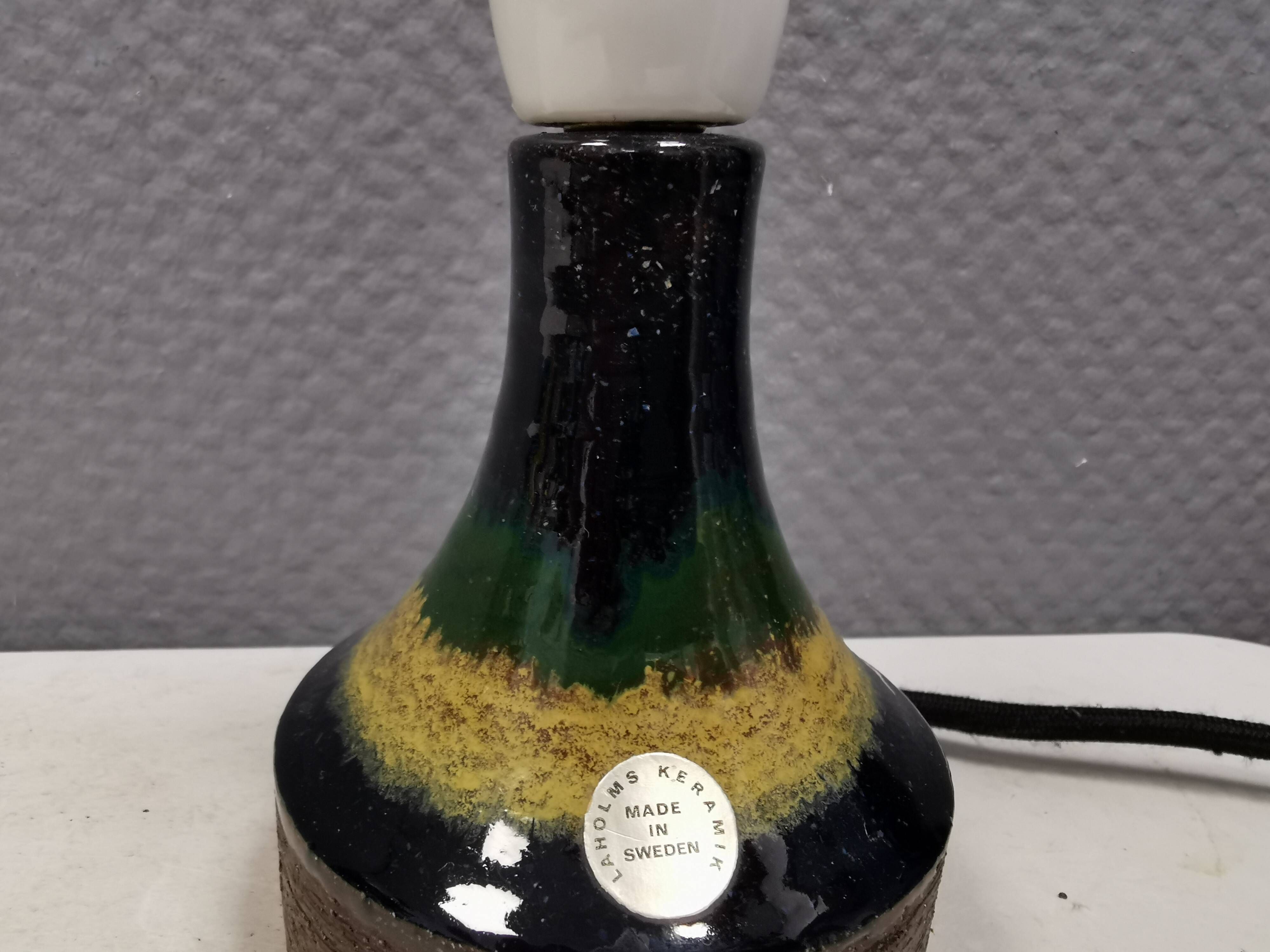 Small ceramic table lamp, from the Swedish brand Laholms, 1980s.