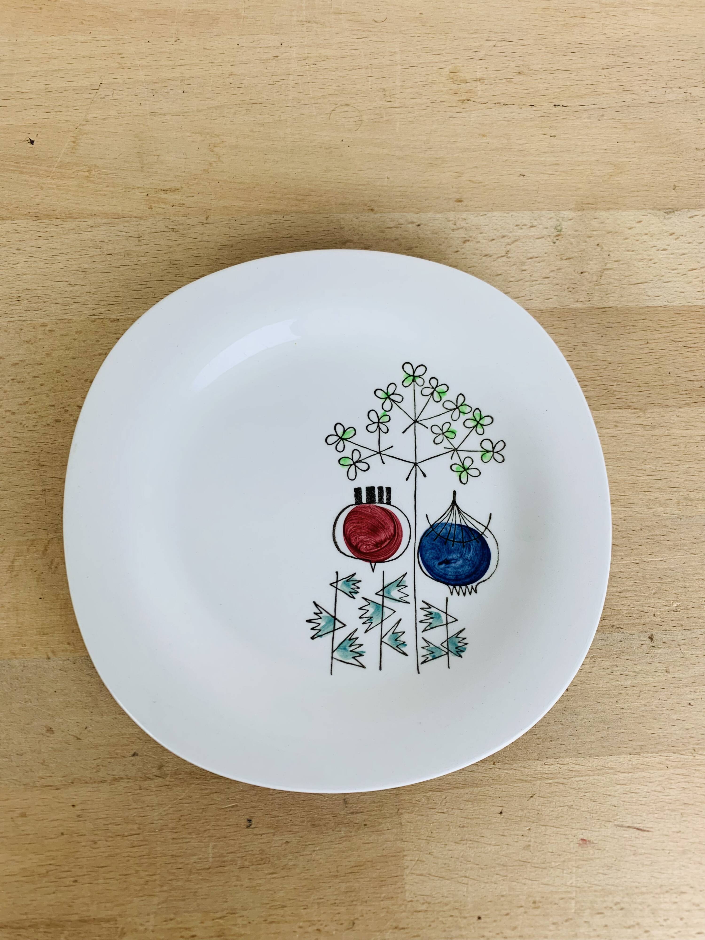 4 Pomona dessert plates by Marianne Westman for Rörstrand Sweden