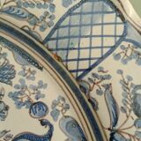 Decorative earthenware dish
