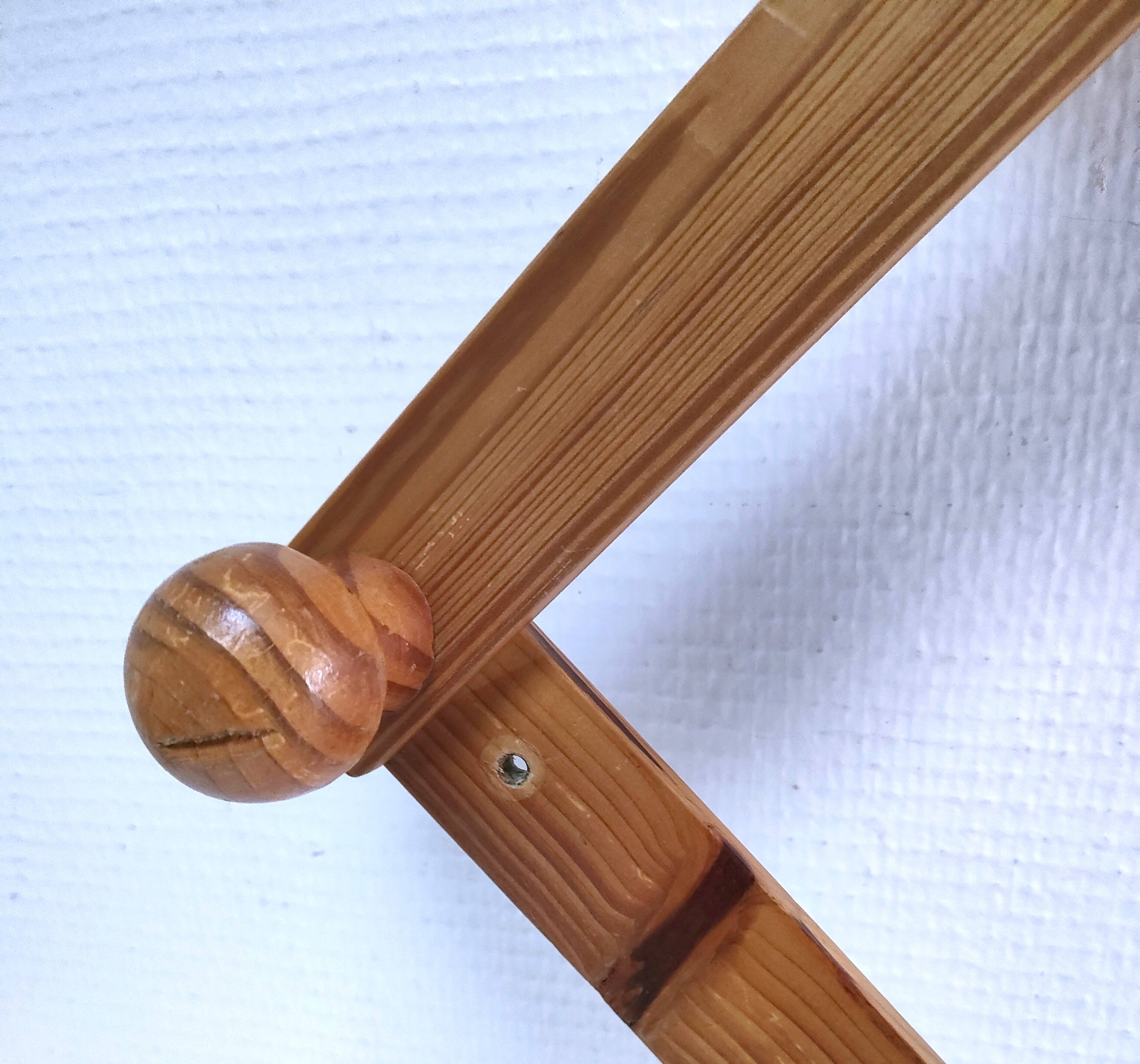 Vintage solid pine accordion coat rack