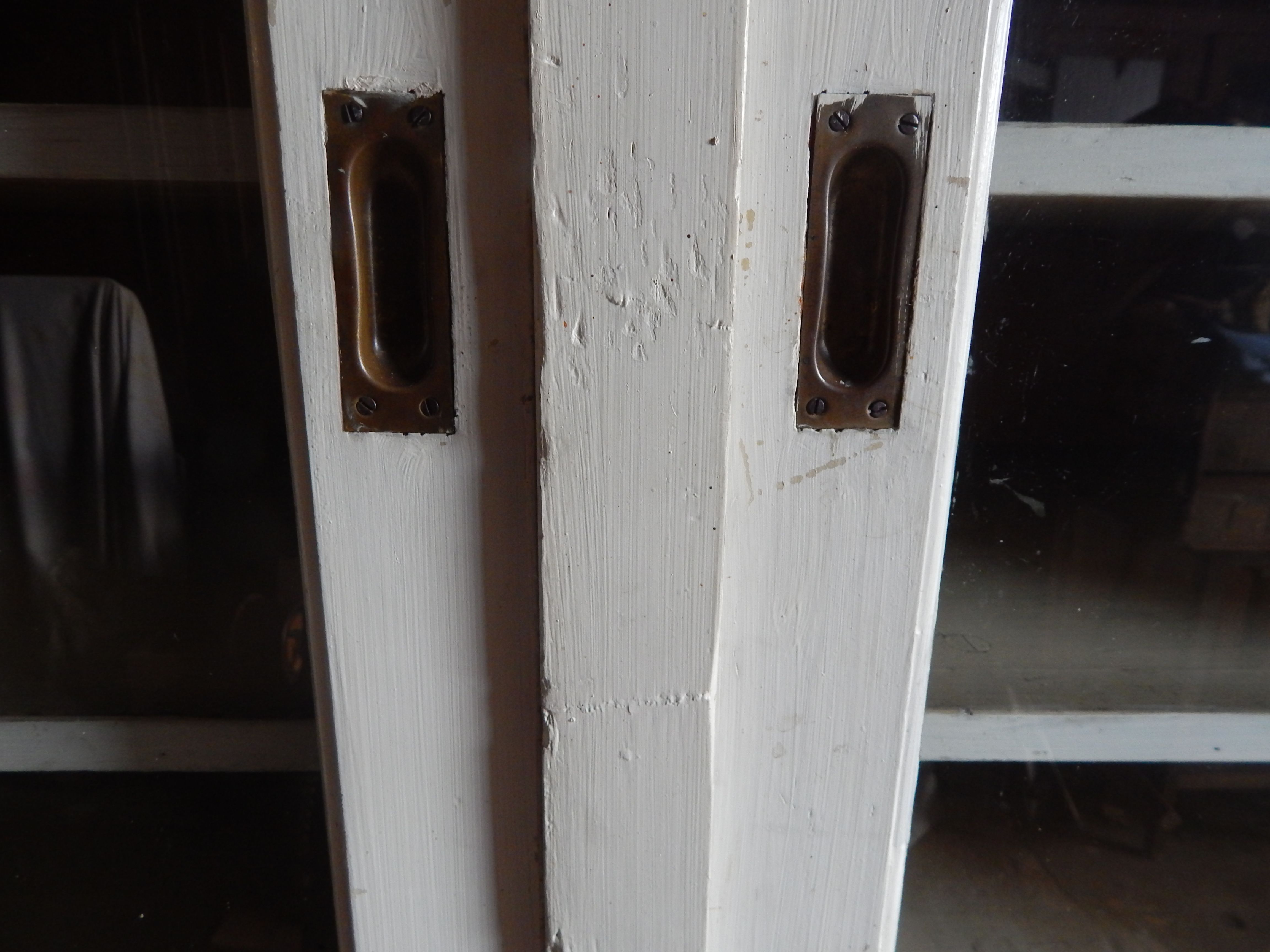 Old showcase of trade has doors sliding 1900s