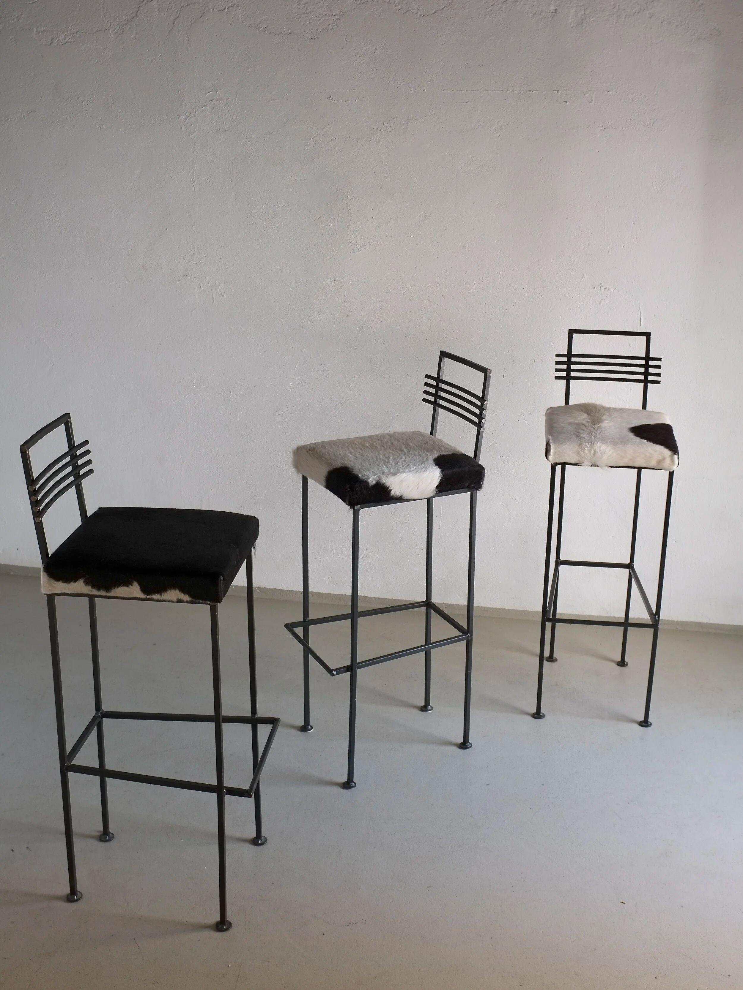 Trois tabourets de bar en fer forgé | Olsson & Dam | Suède | Années 1990