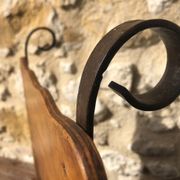 Porte revues vintage en bois et fer forgé circa 1950s