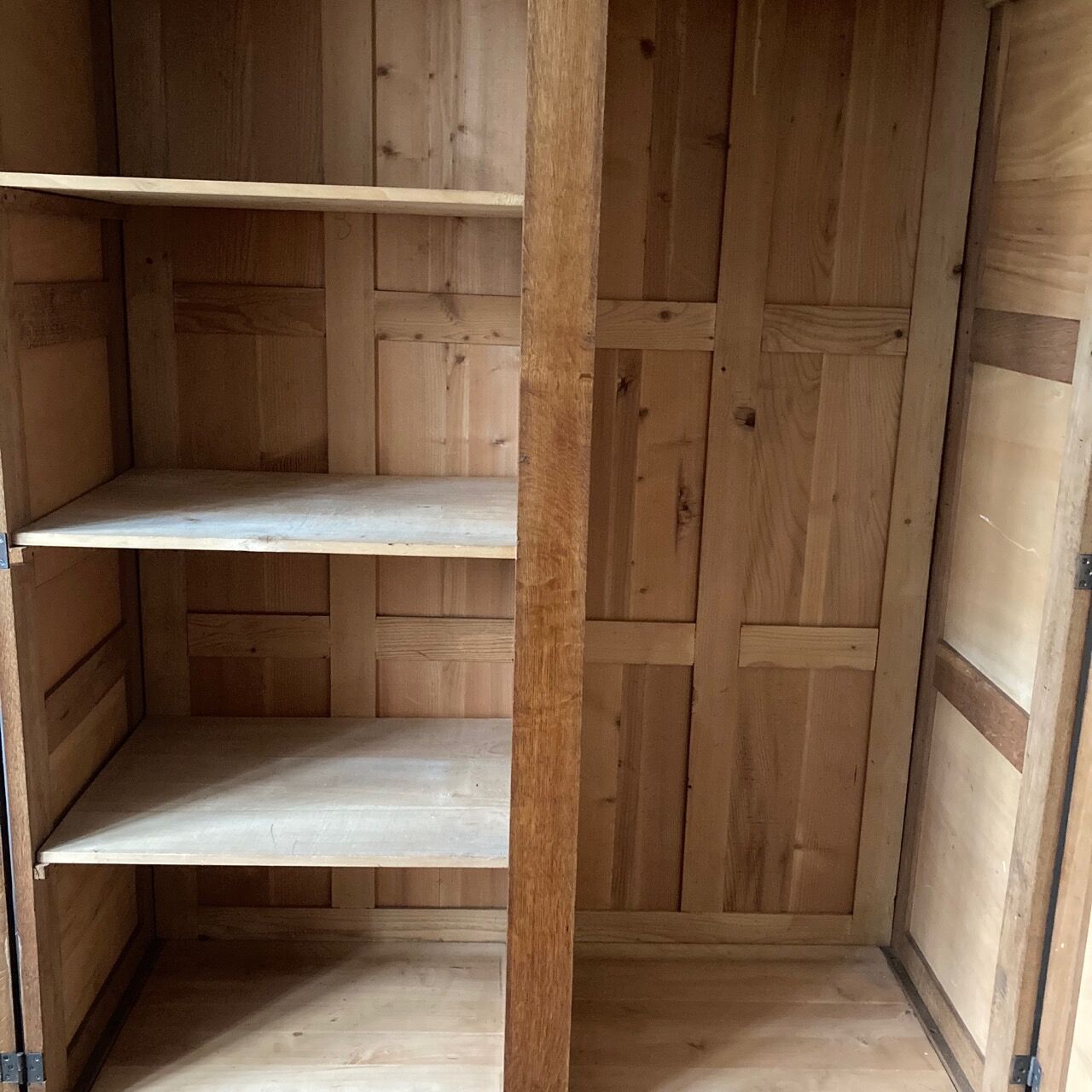 Cabinet Reconstruction René Gabriel