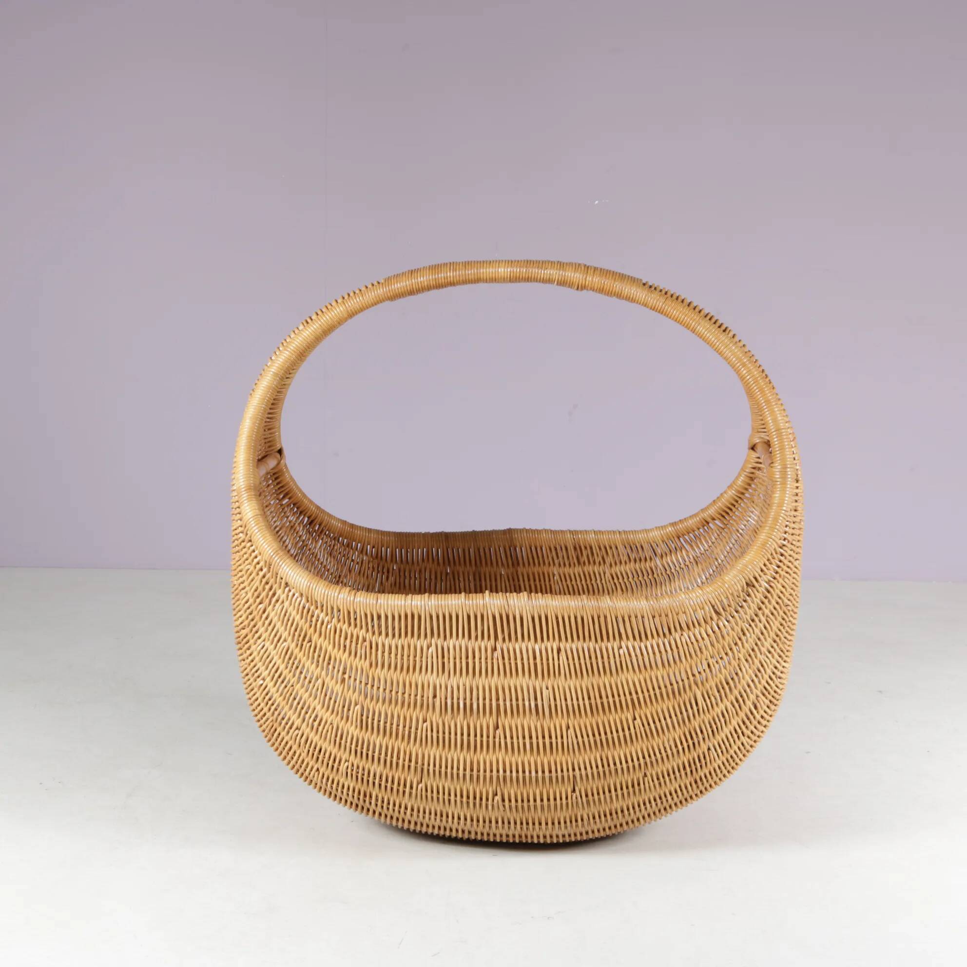 1960s wicker baby bed from the Netherlands
