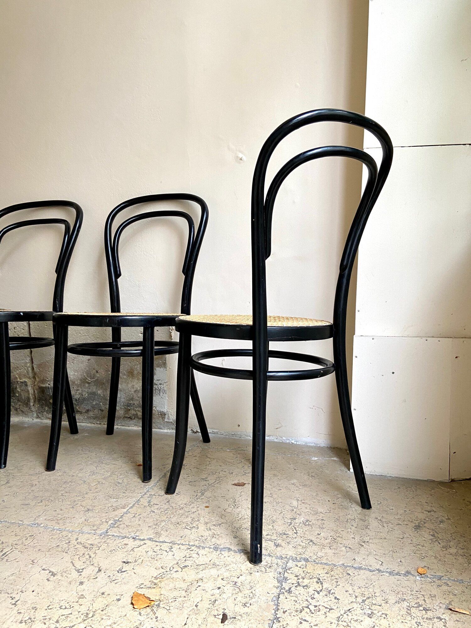 Set of 4 bistro chairs in black arched beech and canning
