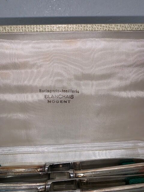 Box of 12 stainless steel table knives