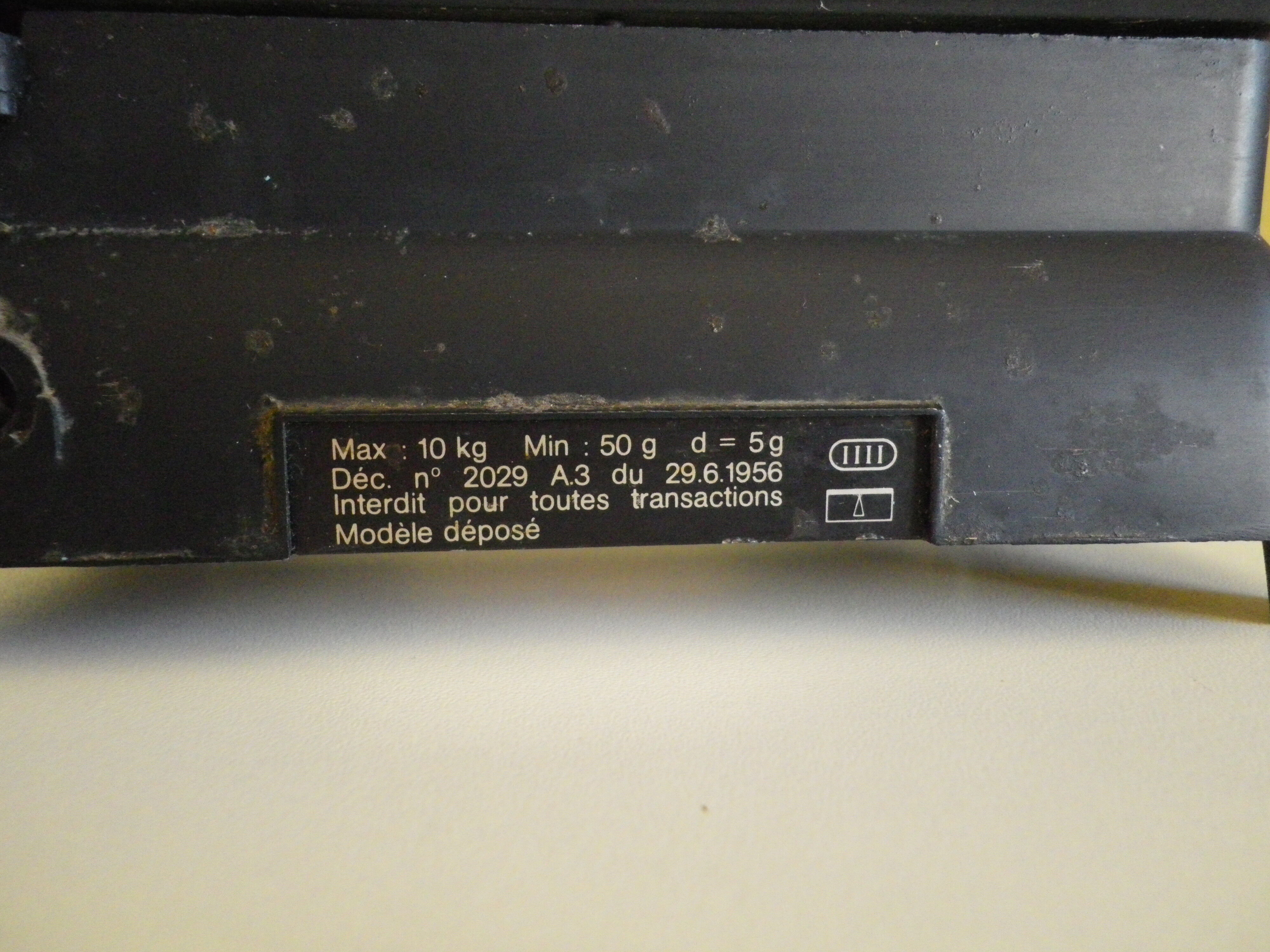 Teraillon brand vintage metal and copper metal scale 50s